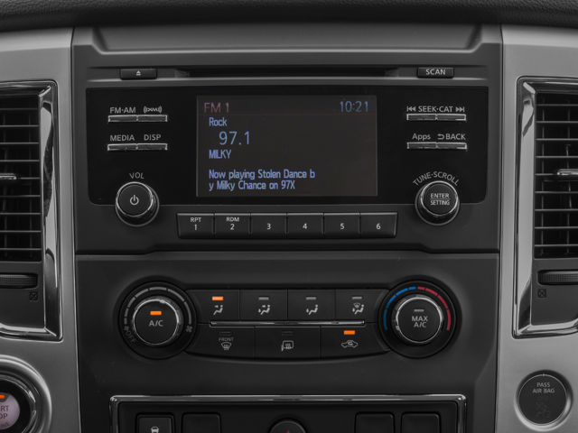 2017 Nissan Titan SV