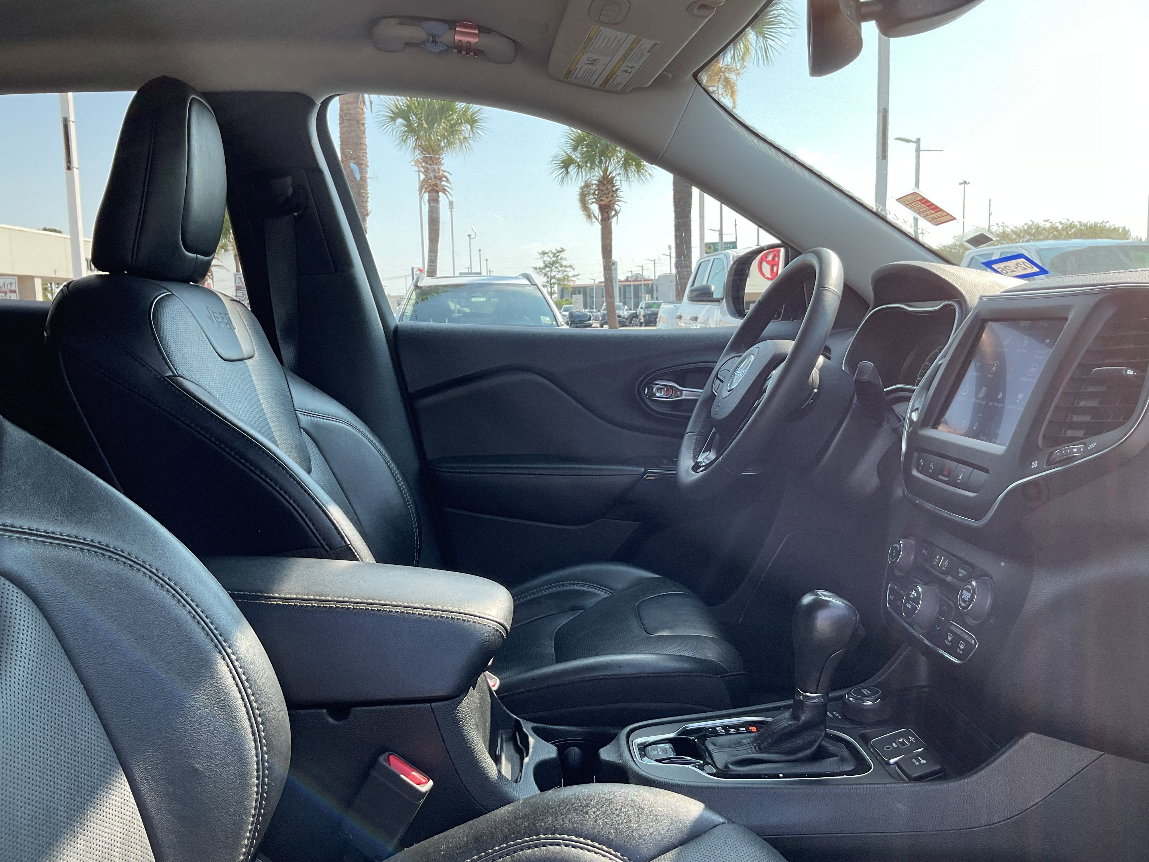 2023 Jeep Cherokee Altitude Lux