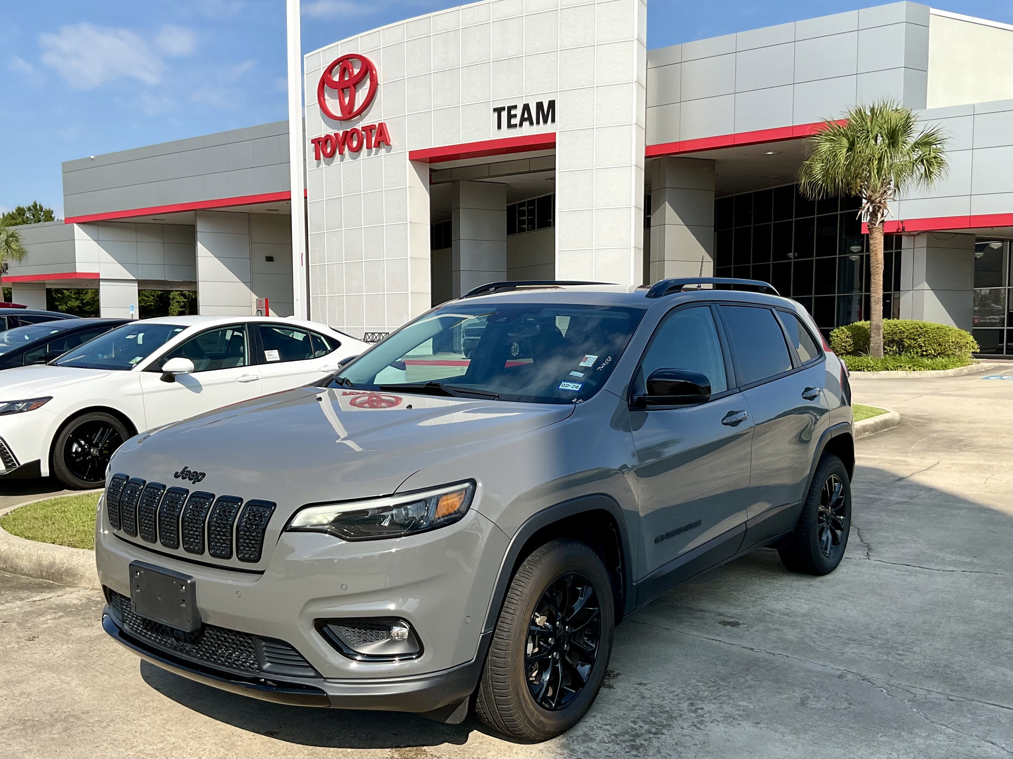 2023 Jeep Cherokee Altitude Lux
