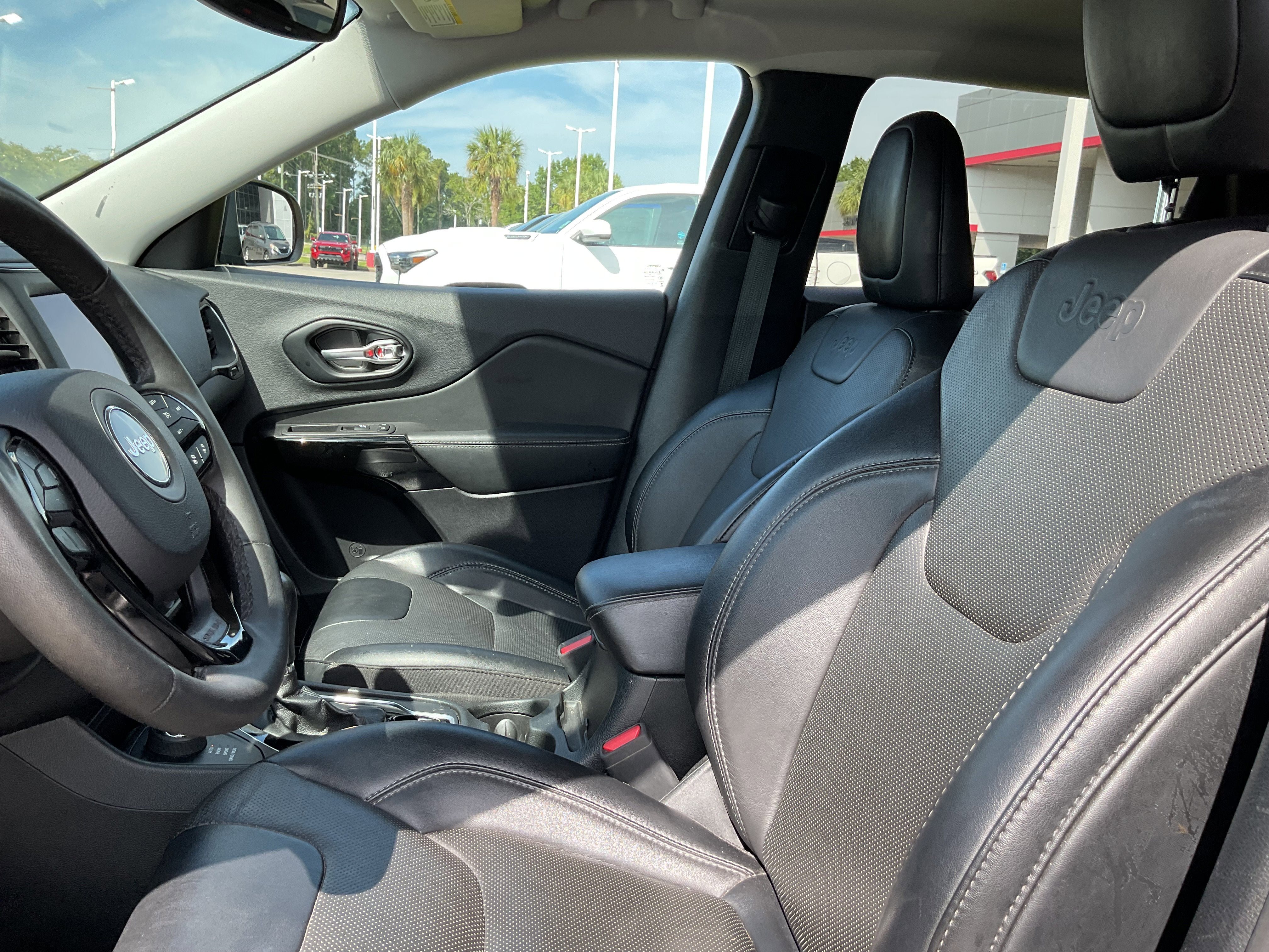 2023 Jeep Cherokee Altitude Lux