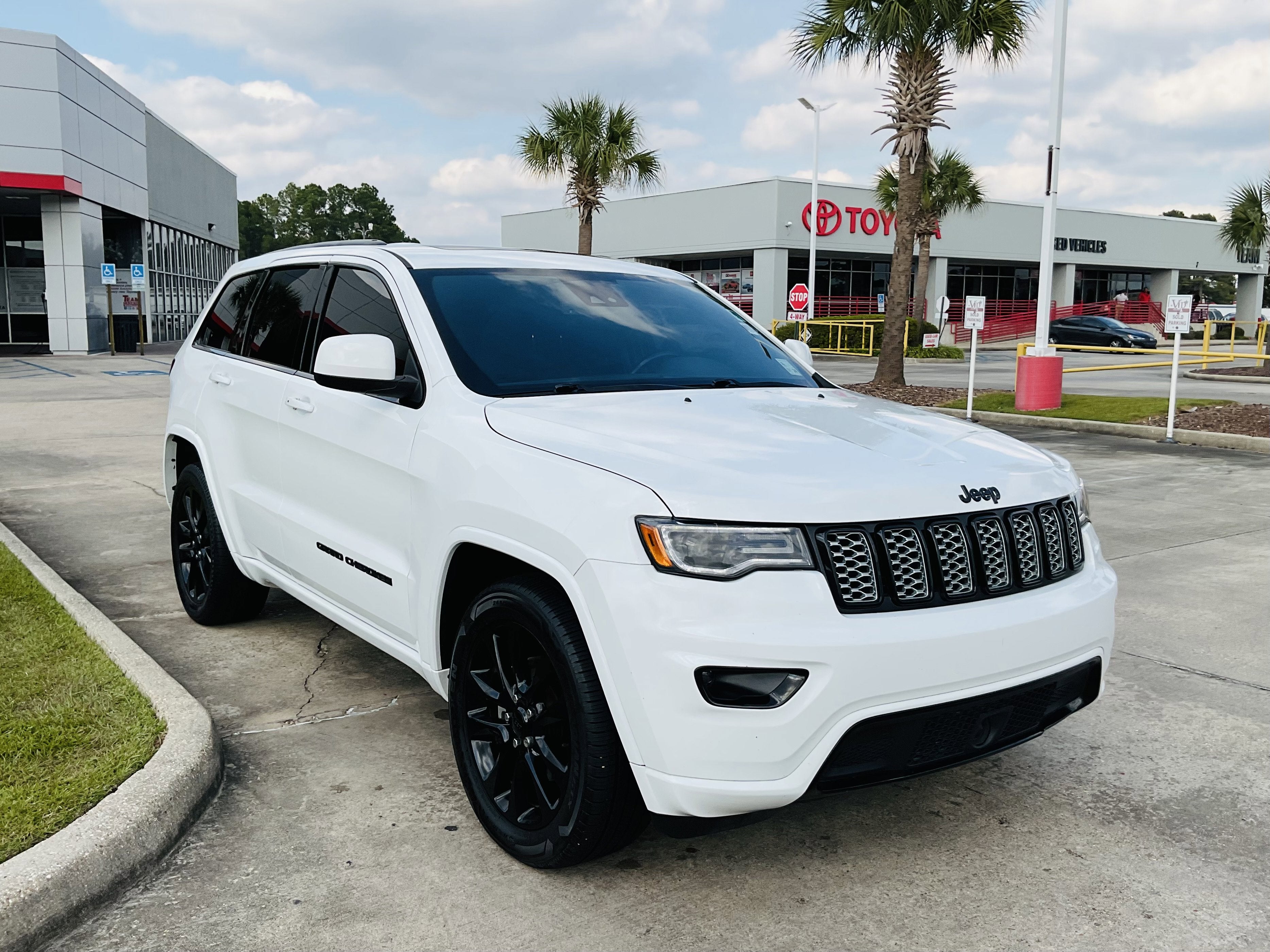 2020 Jeep Grand Cherokee Altitude