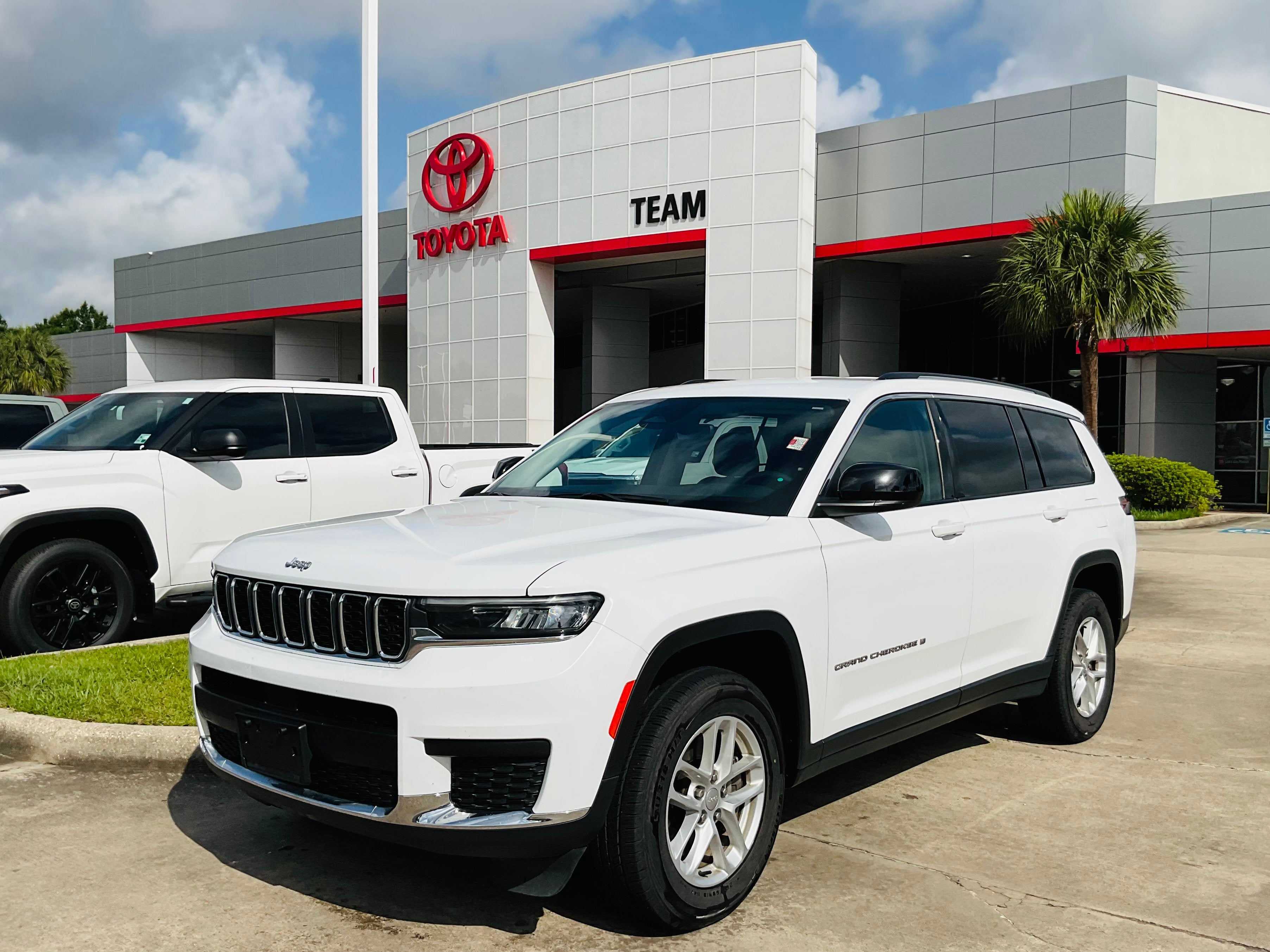 2023 Jeep Grand Cherokee L Laredo