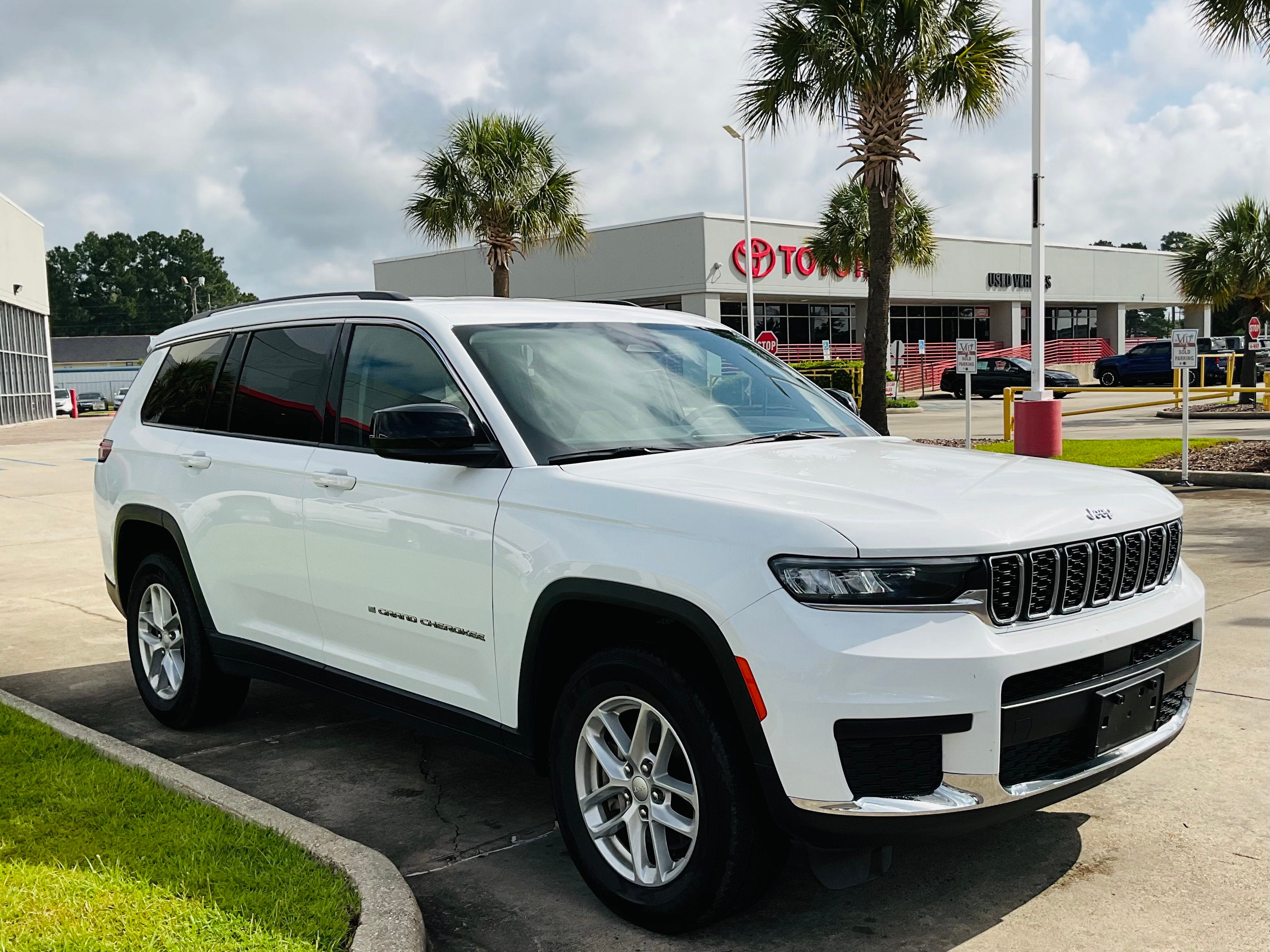 2023 Jeep Grand Cherokee L Laredo