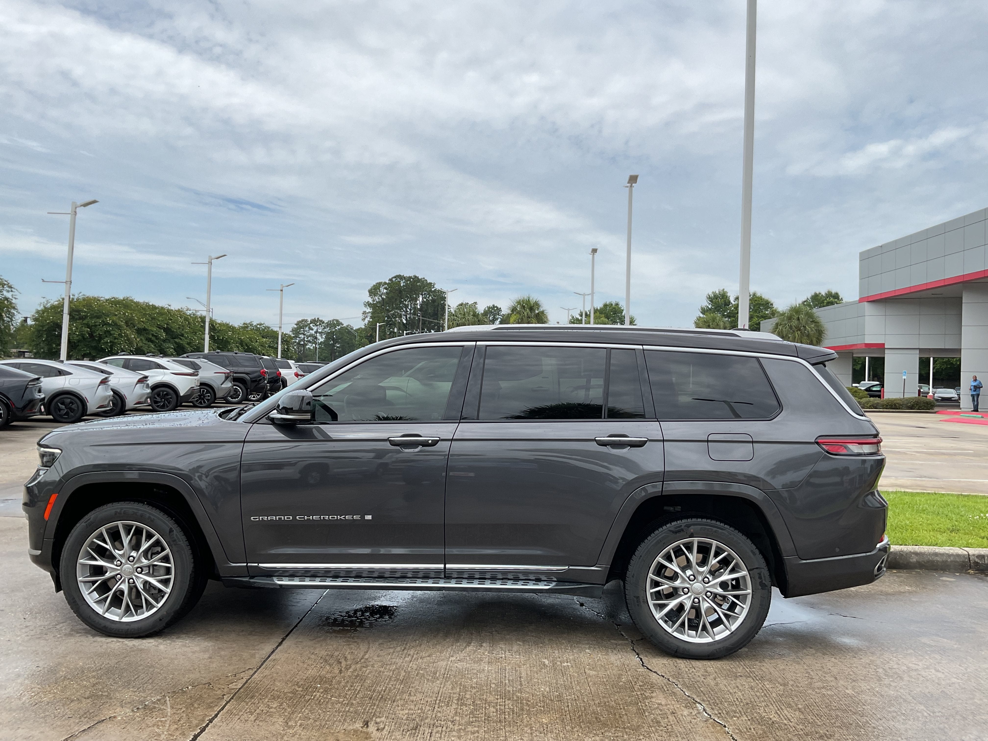 2022 Jeep Grand Cherokee L Summit