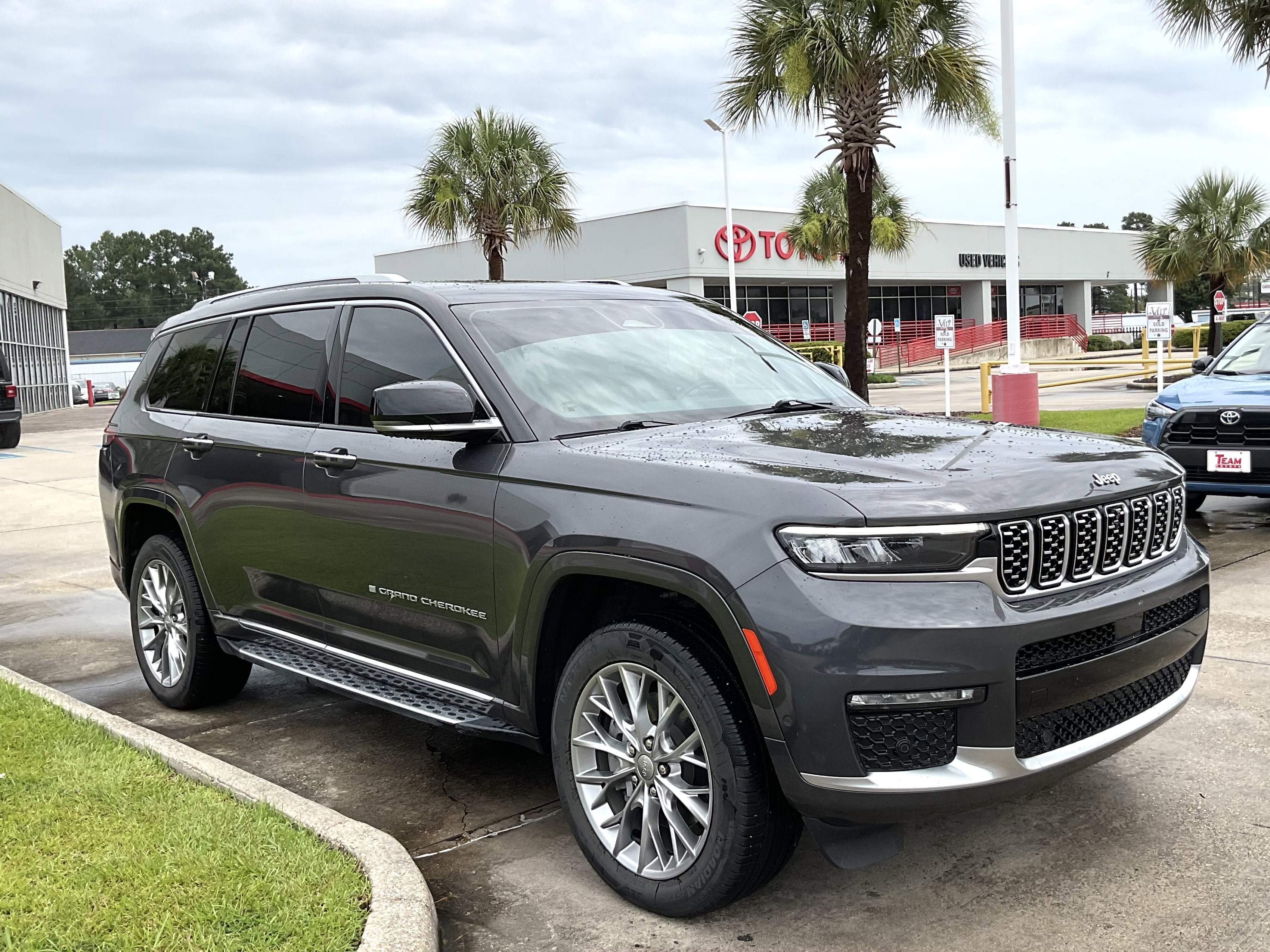 2022 Jeep Grand Cherokee L Summit