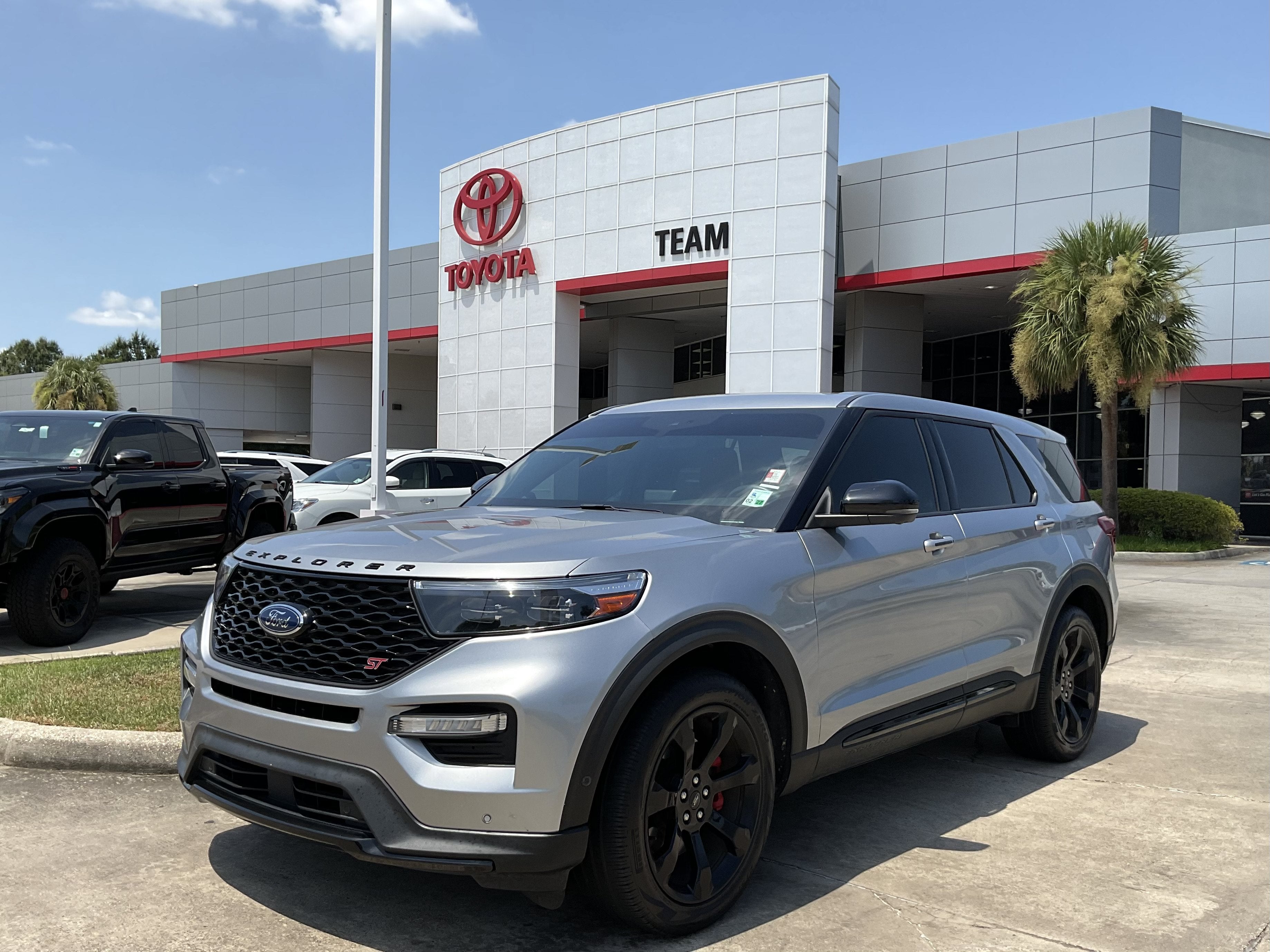 2022 Ford Explorer ST