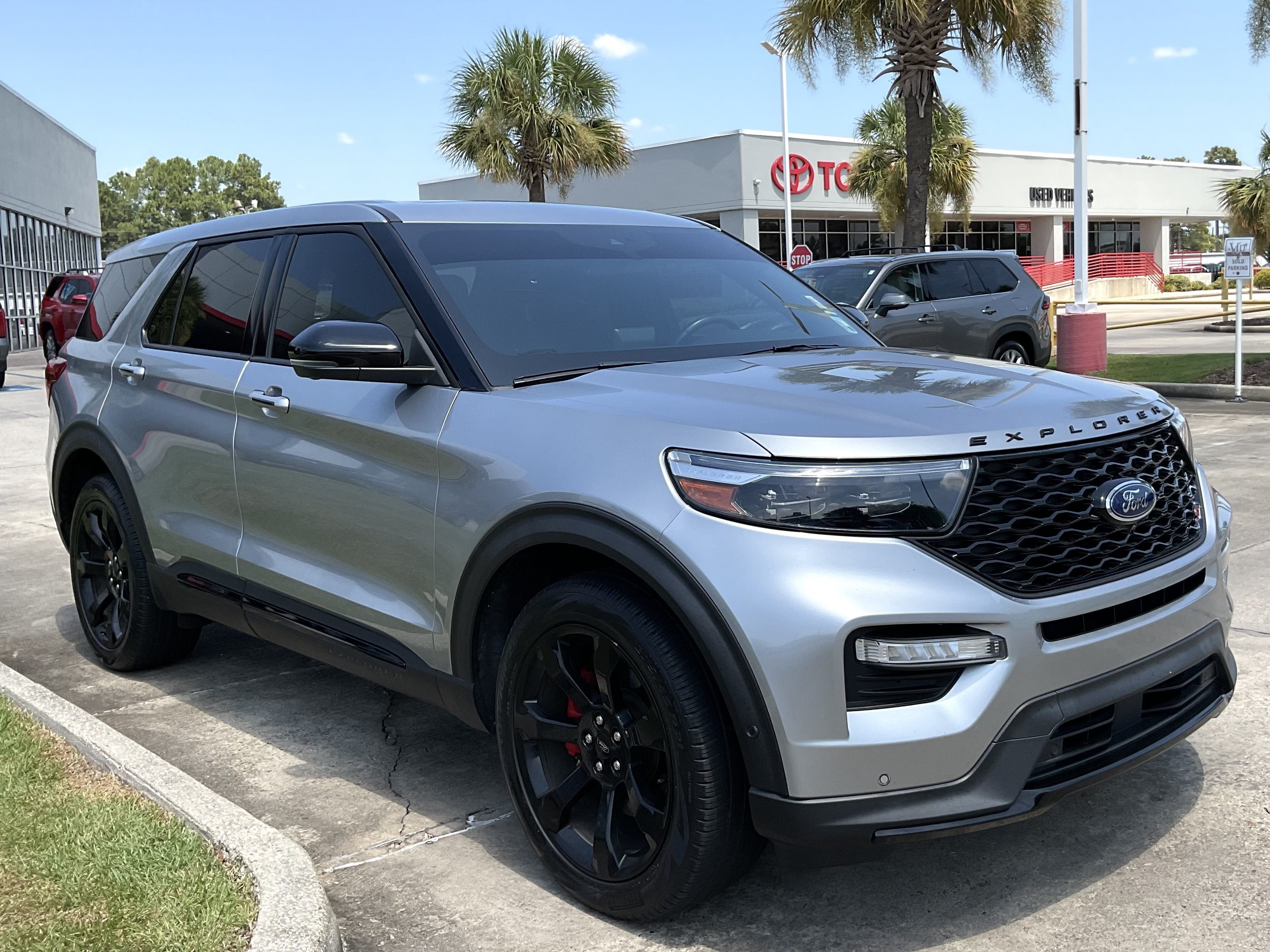 2022 Ford Explorer ST