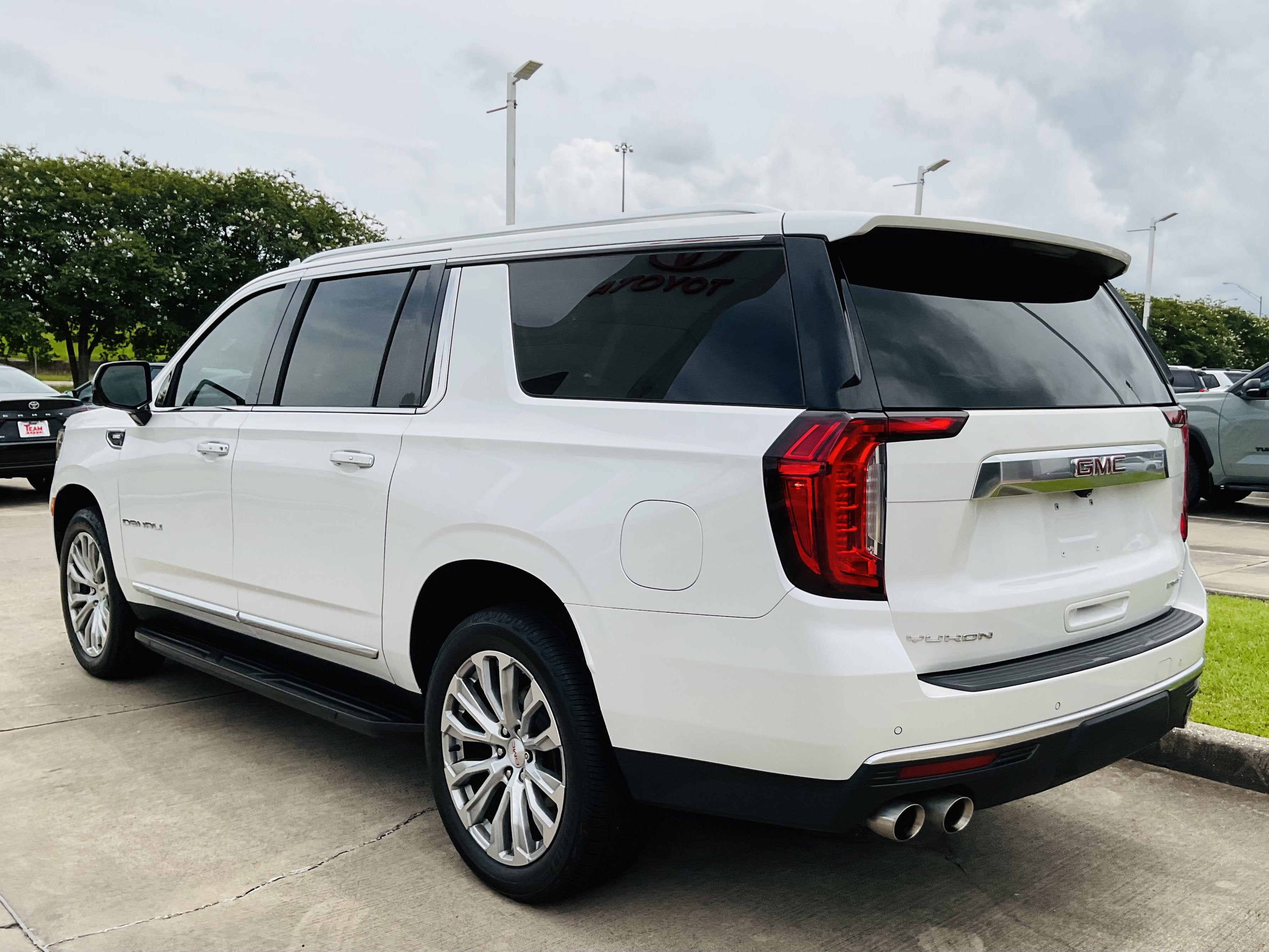 2022 GMC Yukon XL Denali