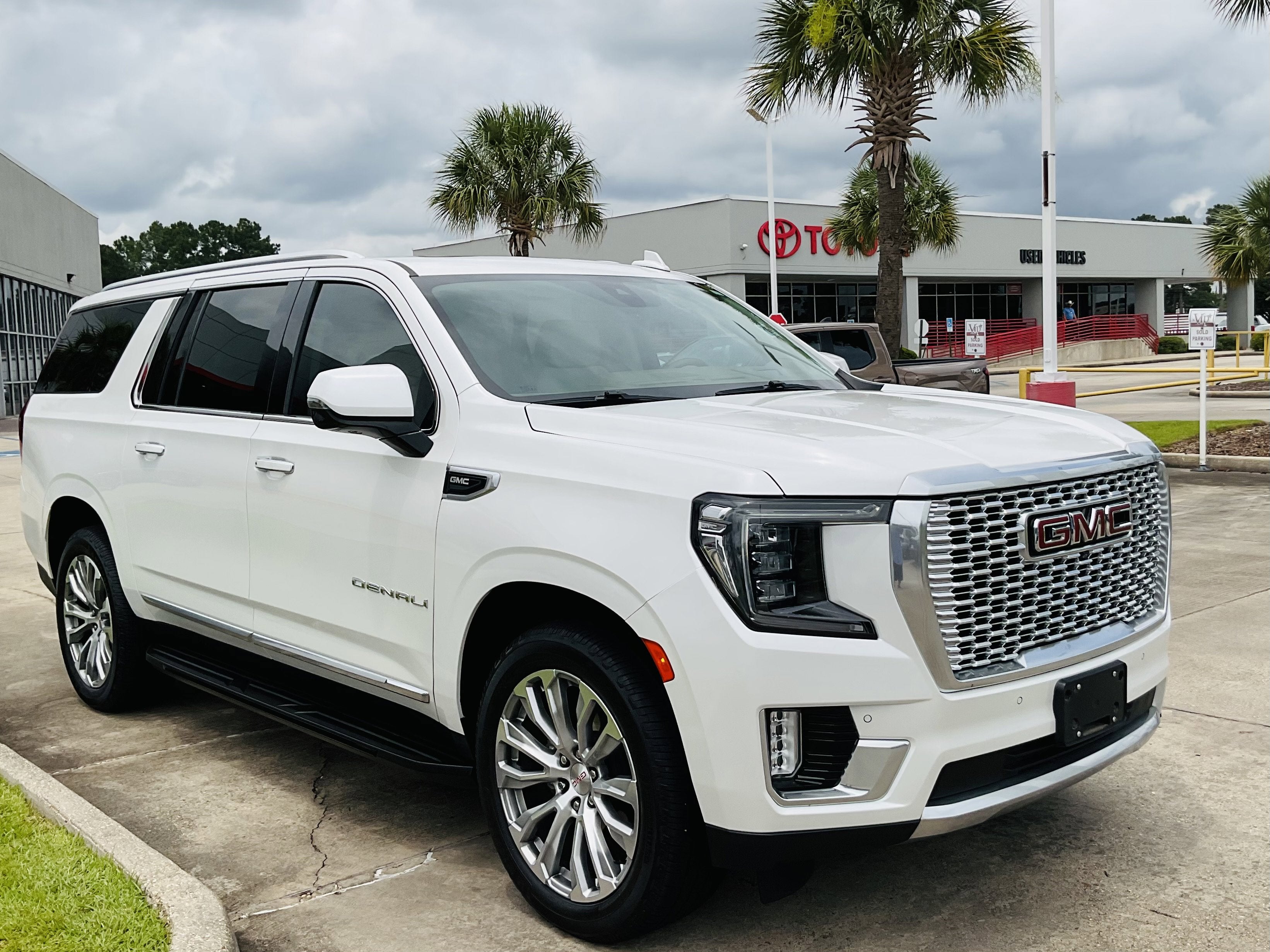 2022 GMC Yukon XL Denali