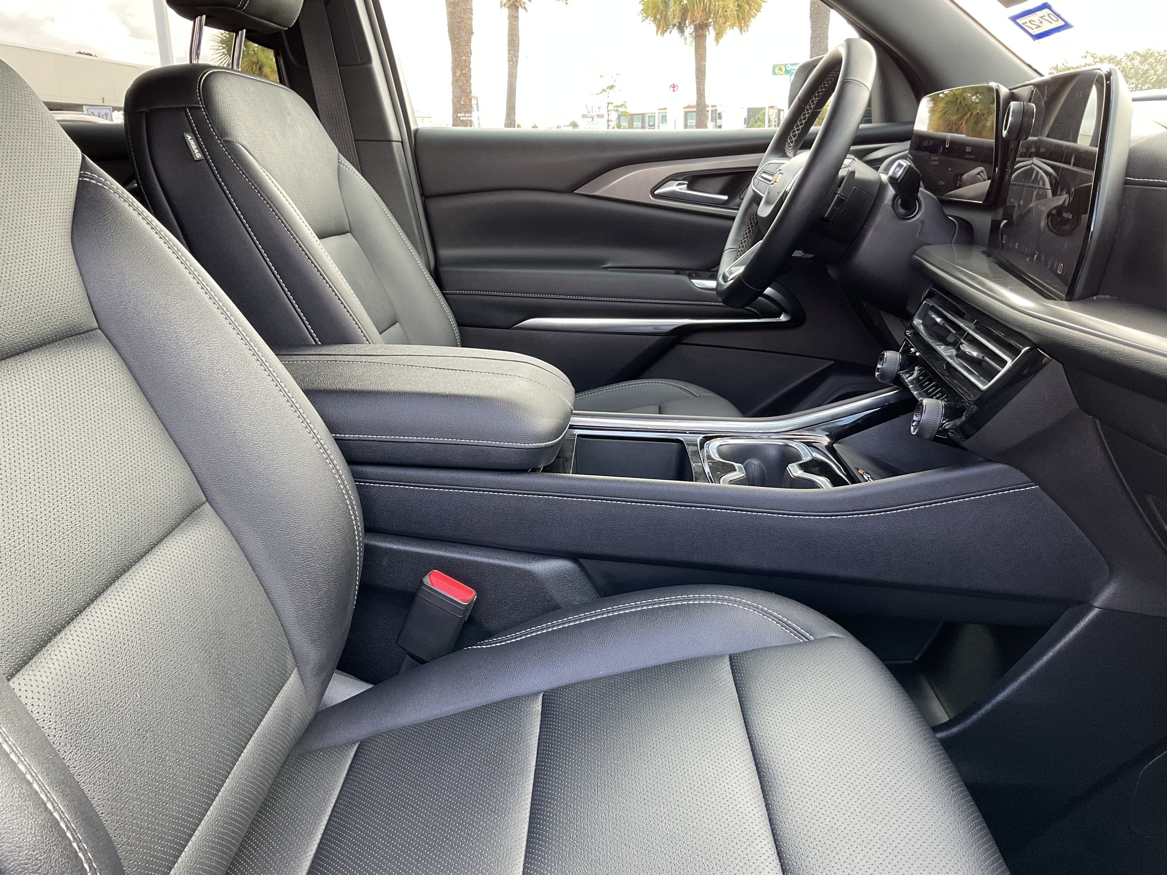 2026 Chevrolet Traverse FWD LT