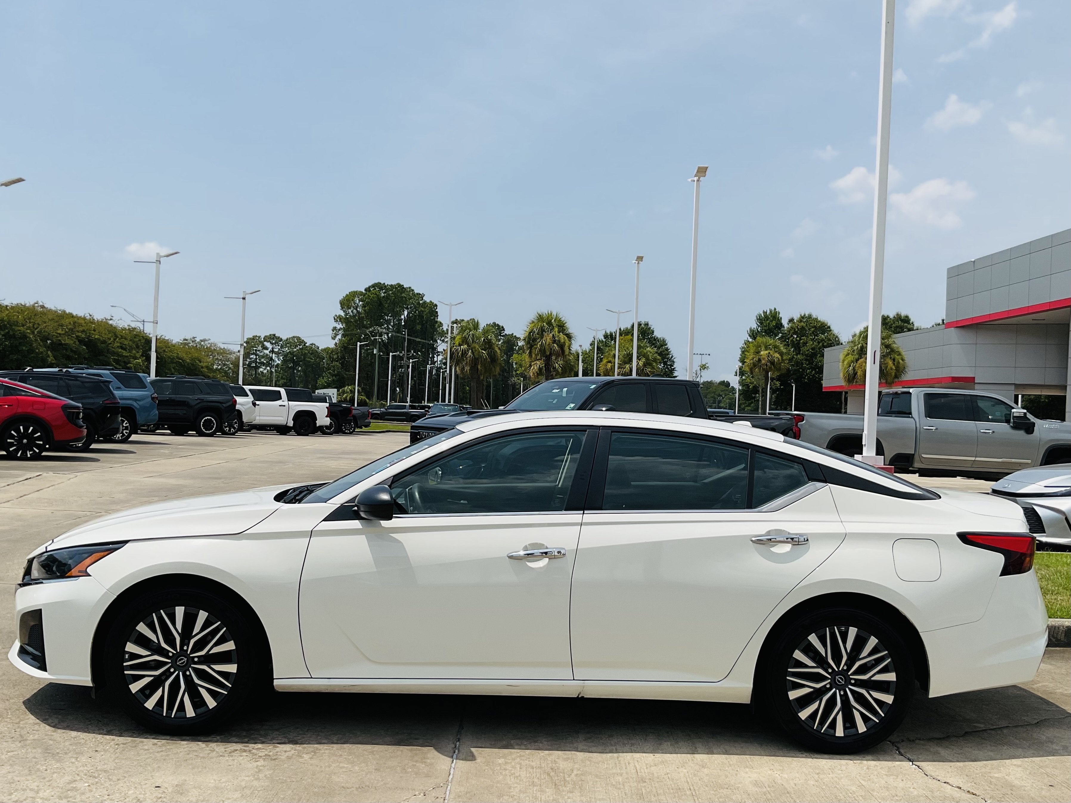2025 Nissan Altima SV