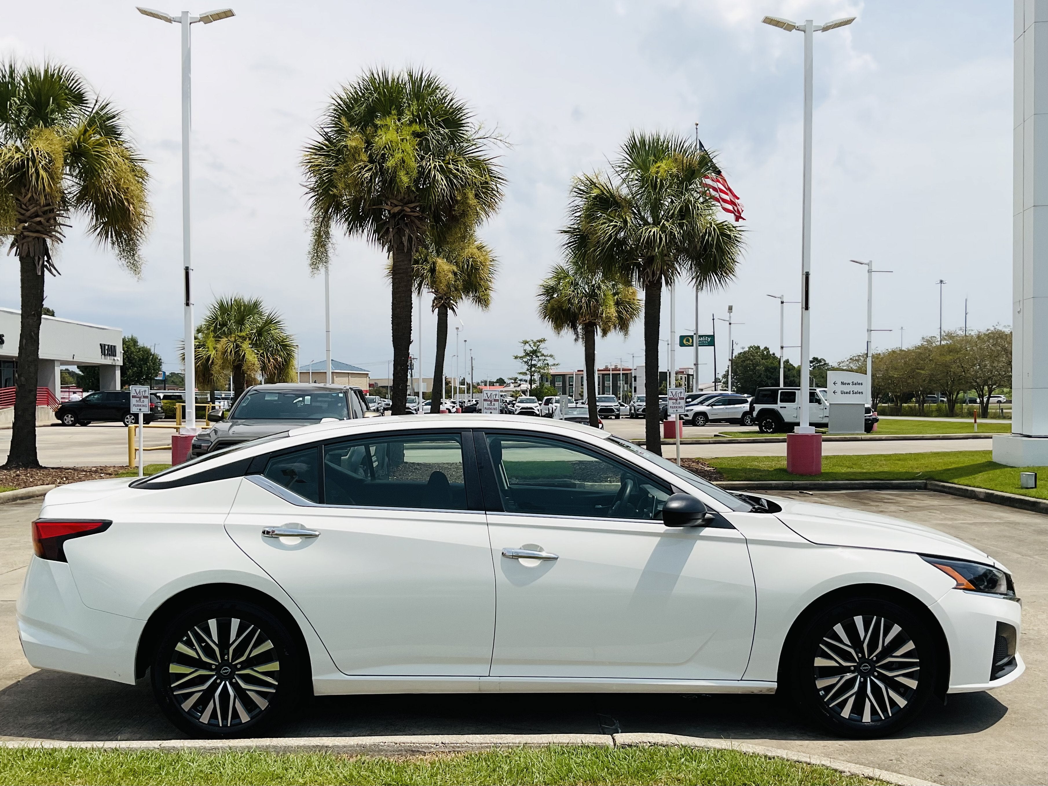 2025 Nissan Altima SV