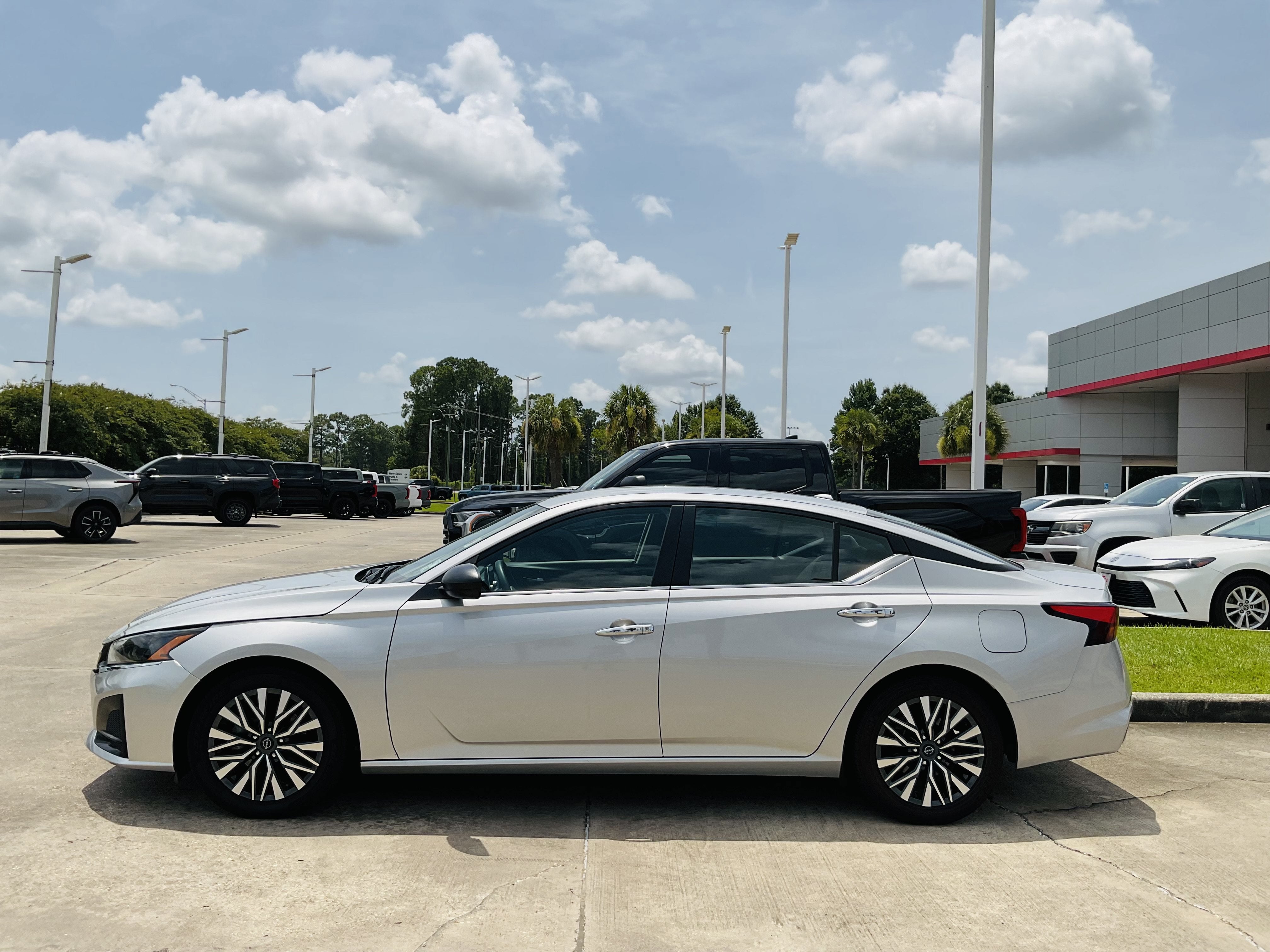 2024 Nissan Altima 2.5 SV