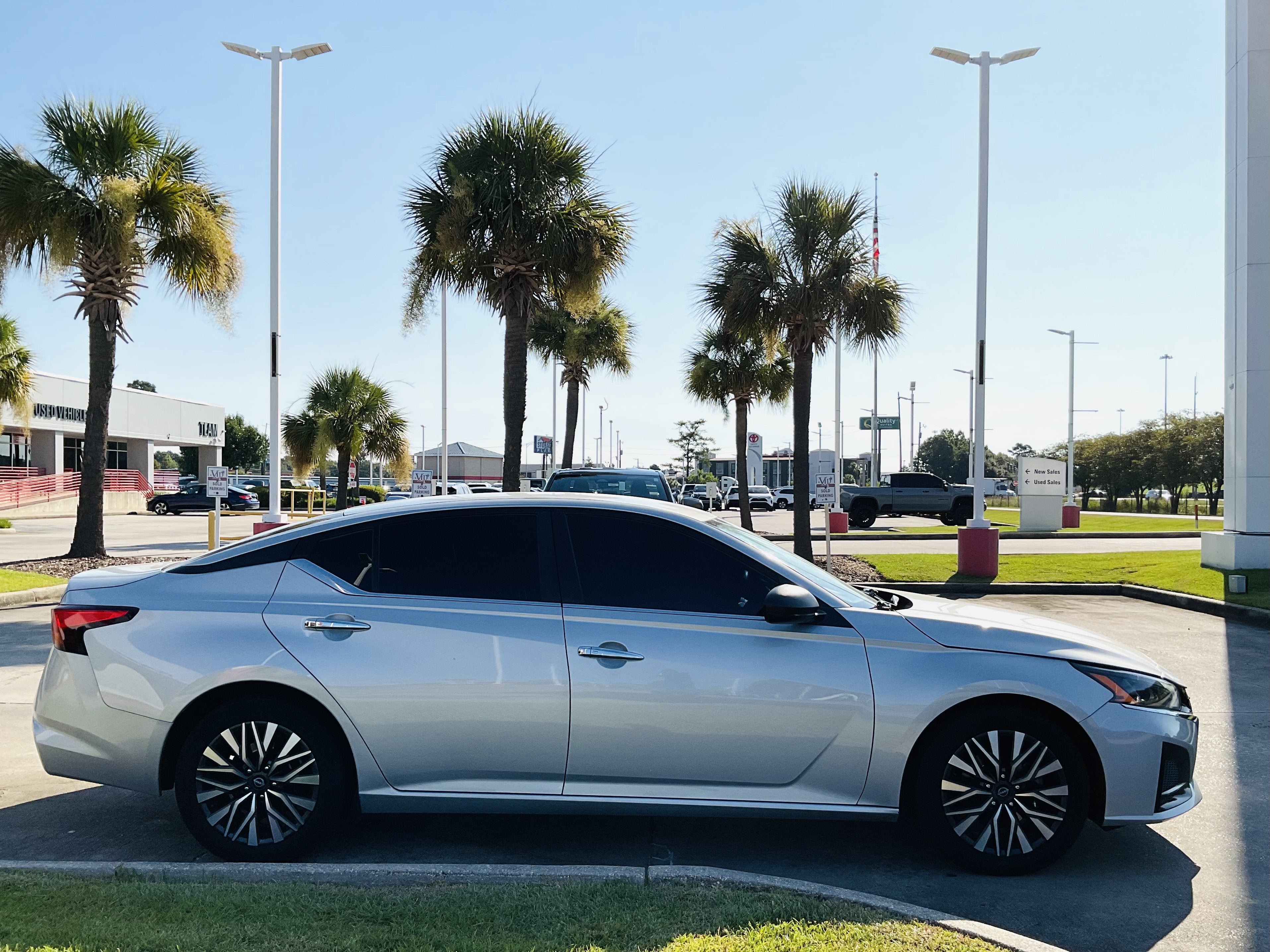 2024 Nissan Altima 2.5 SV