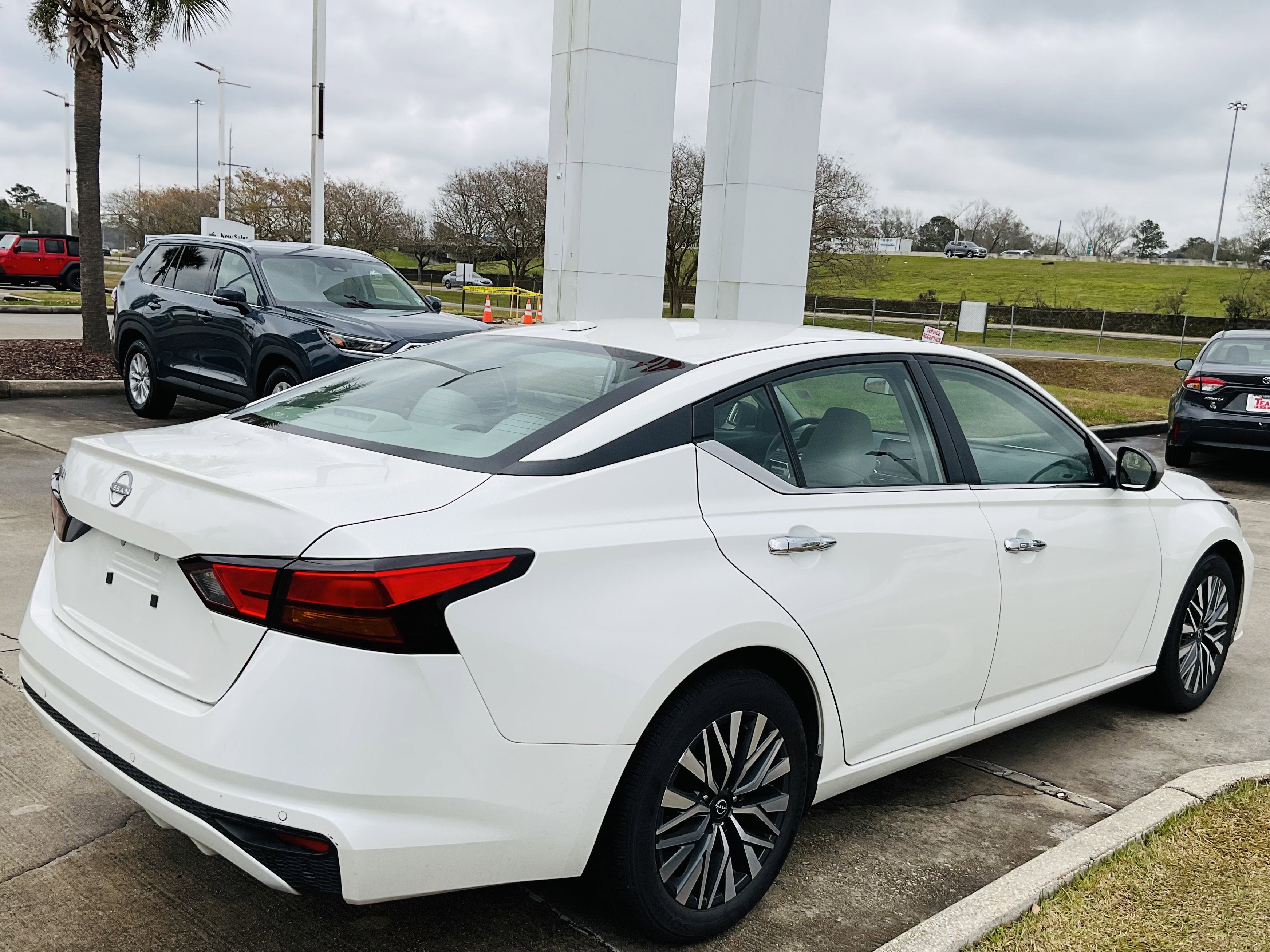 2025 Nissan Altima SV