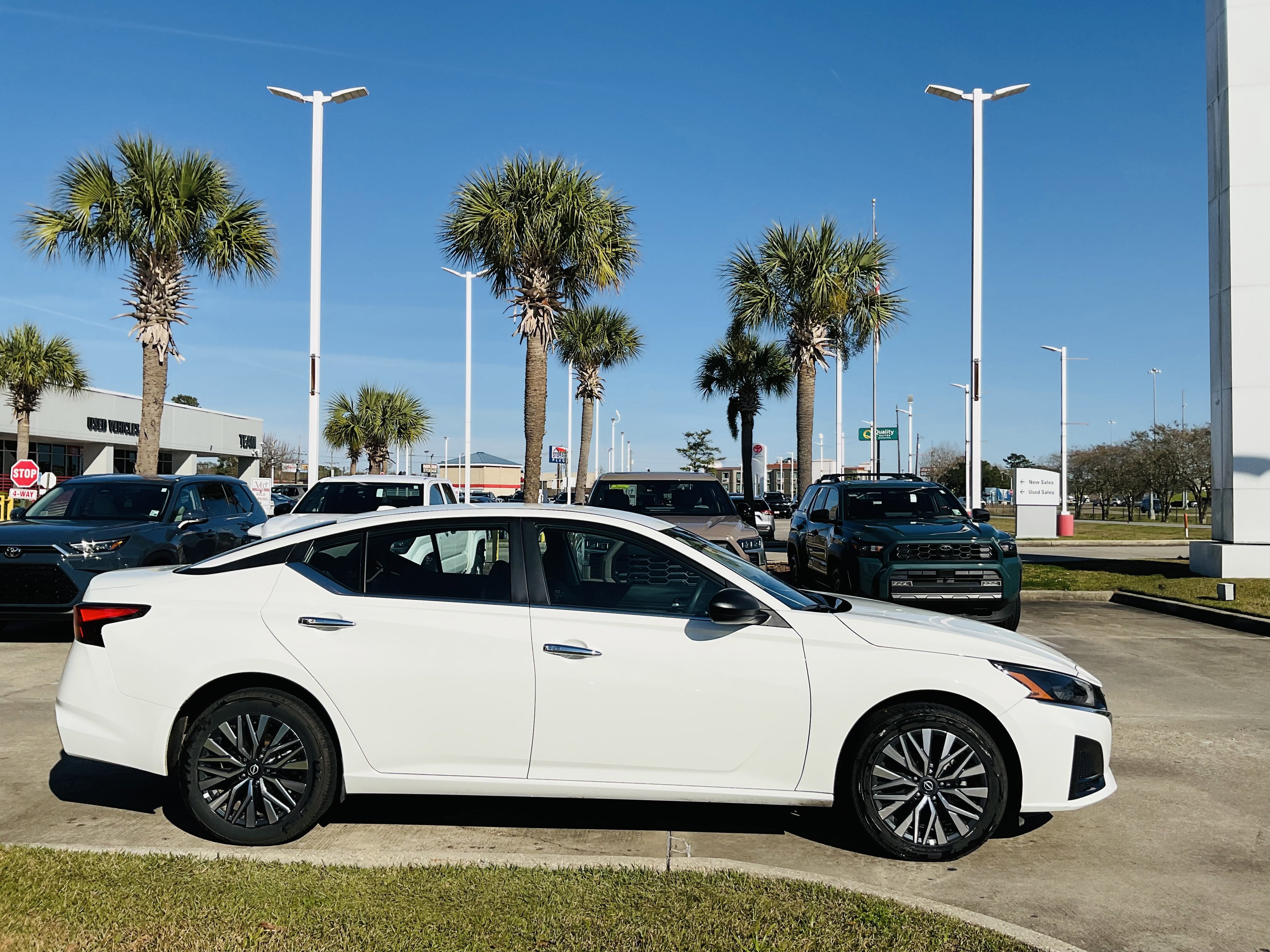 2025 Nissan Altima SV