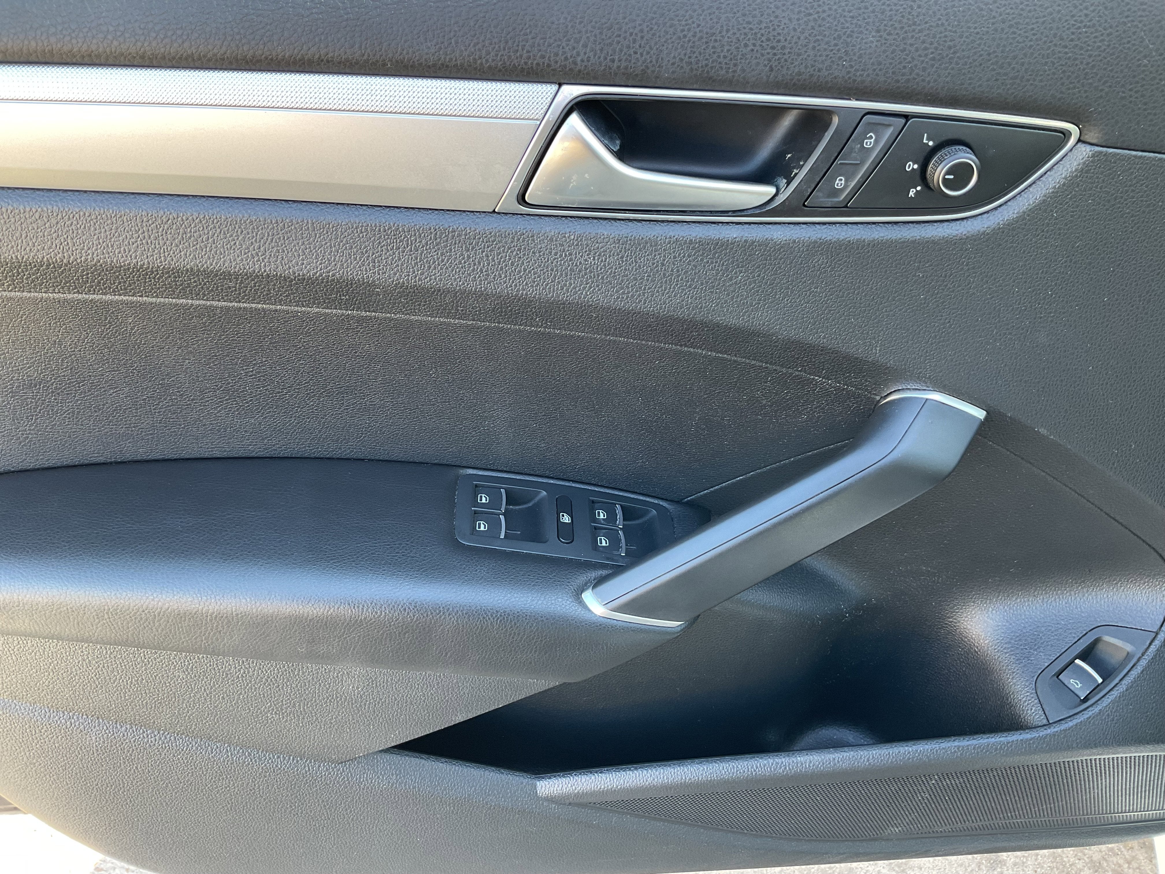 2016 Volkswagen Passat 1.8T S