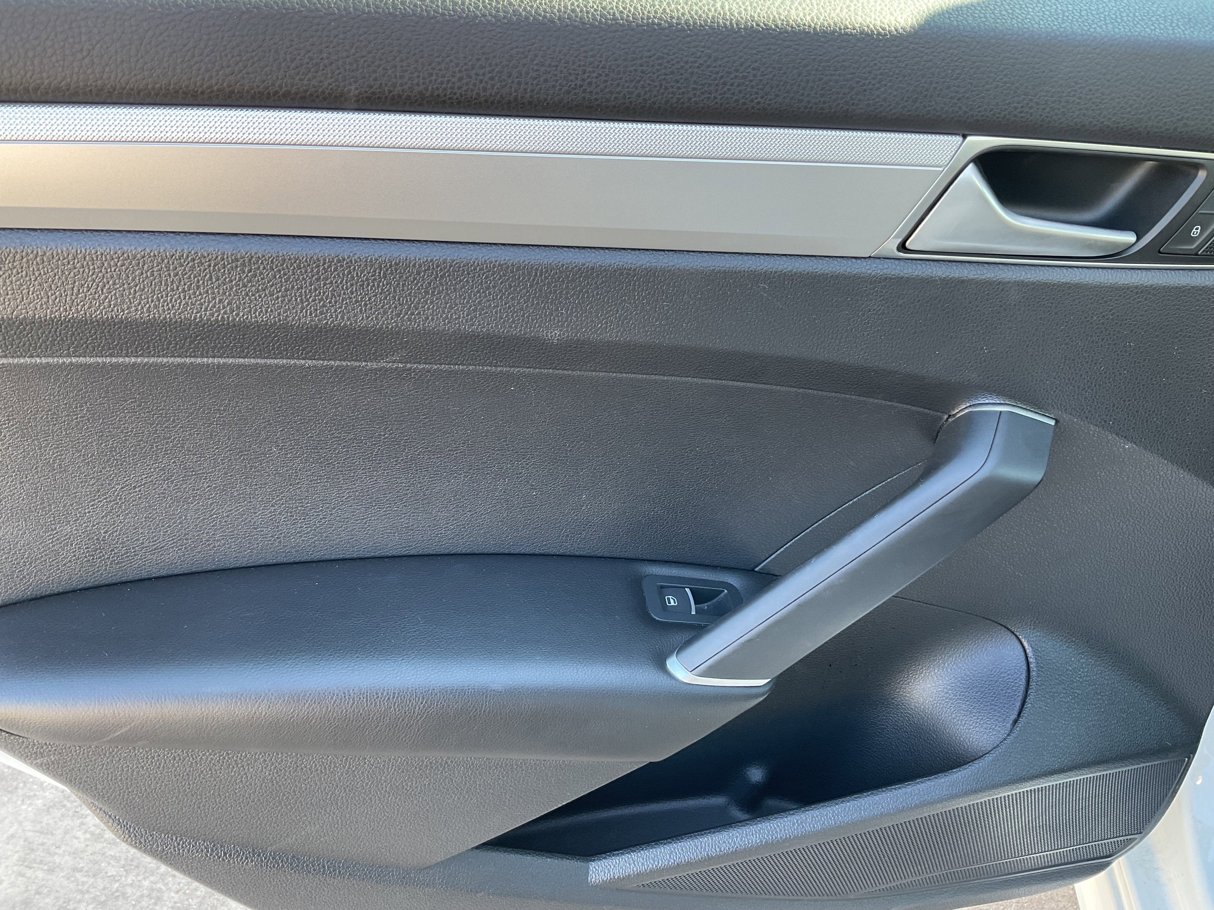 2016 Volkswagen Passat 1.8T S