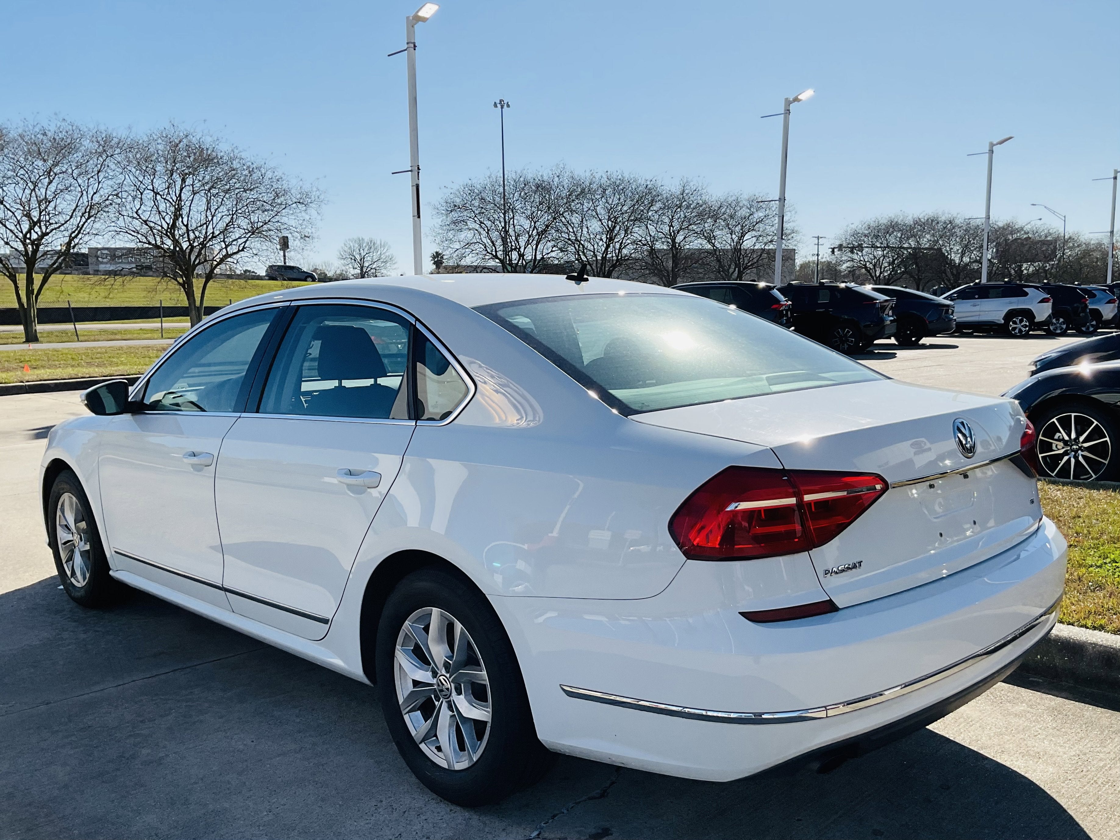 2016 Volkswagen Passat 1.8T S