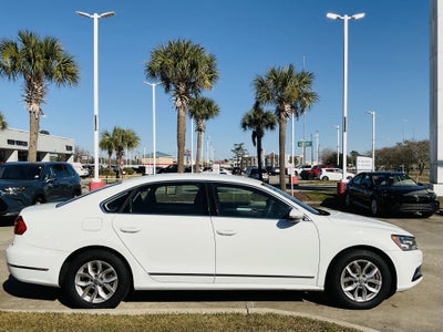 2016 Volkswagen Passat 1.8T S