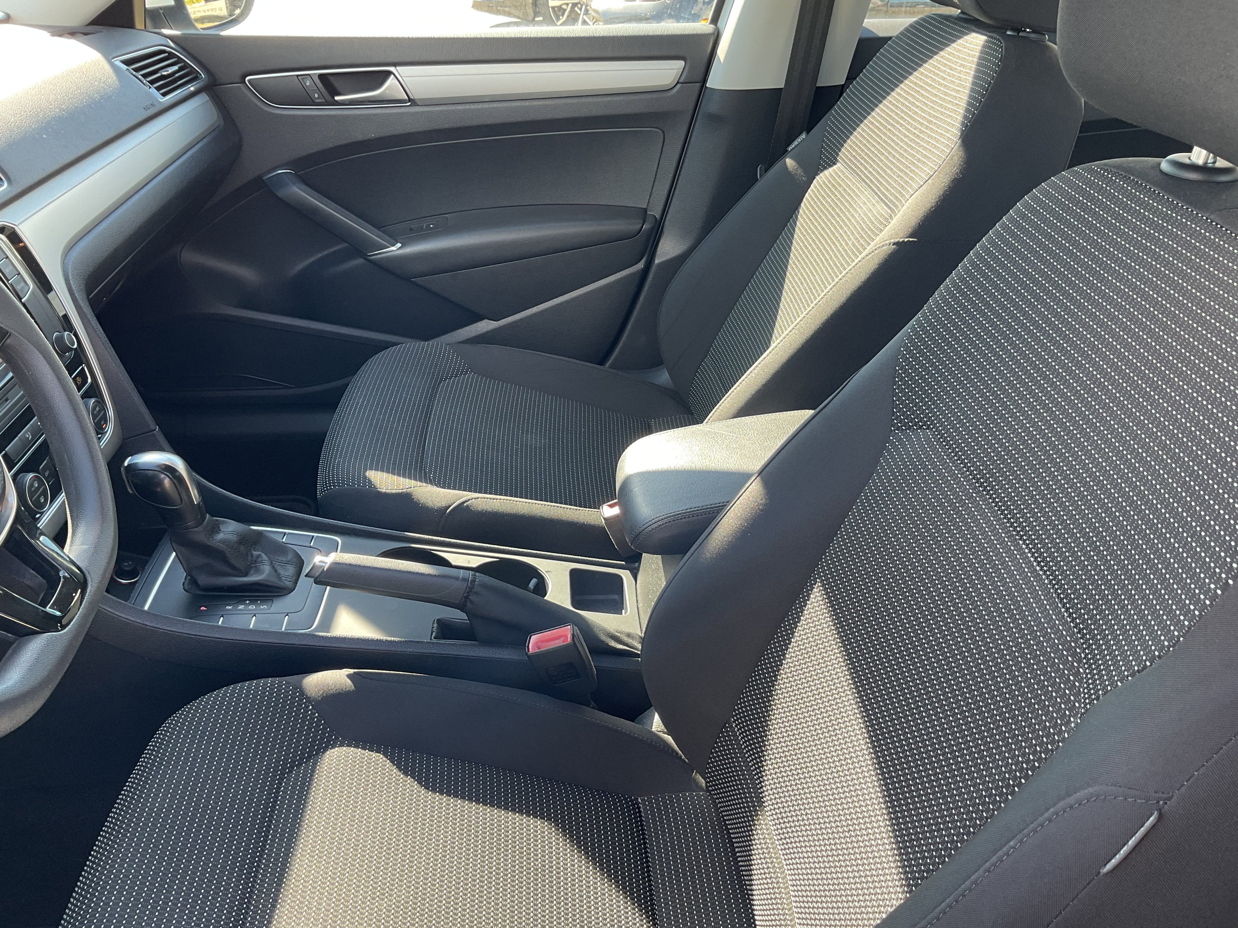 2016 Volkswagen Passat 1.8T S