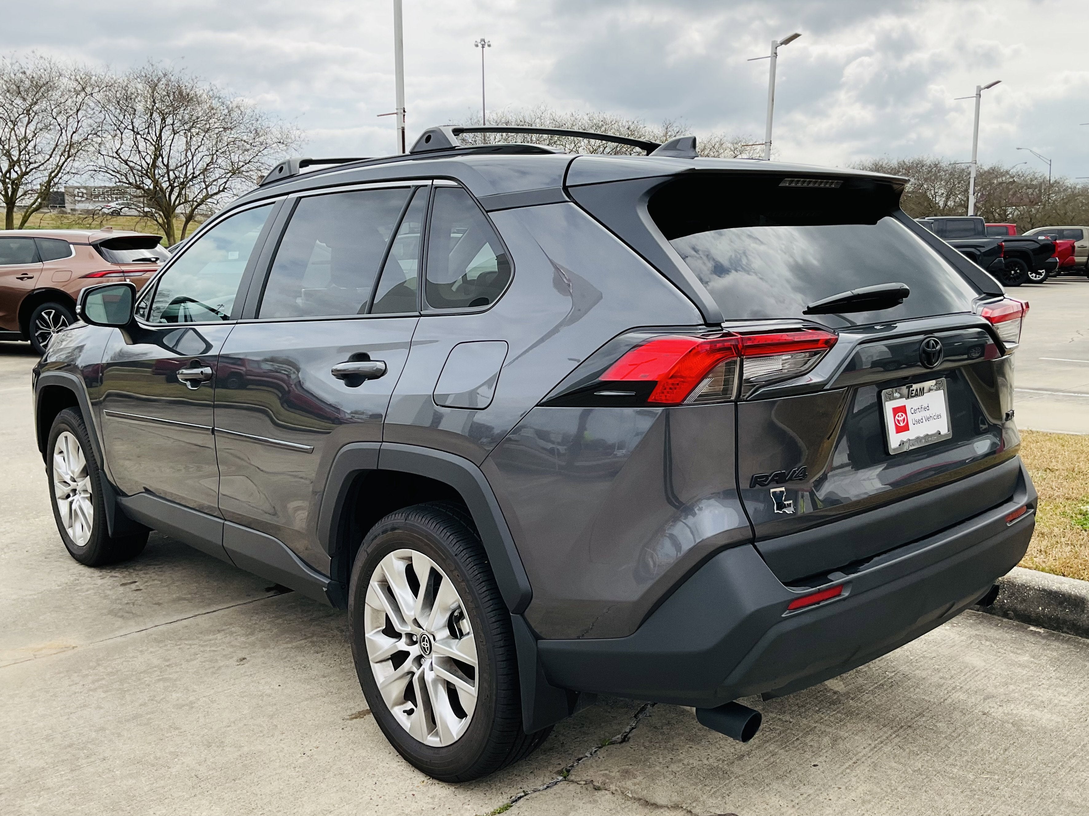 2025 Toyota RAV4 XLE Premium