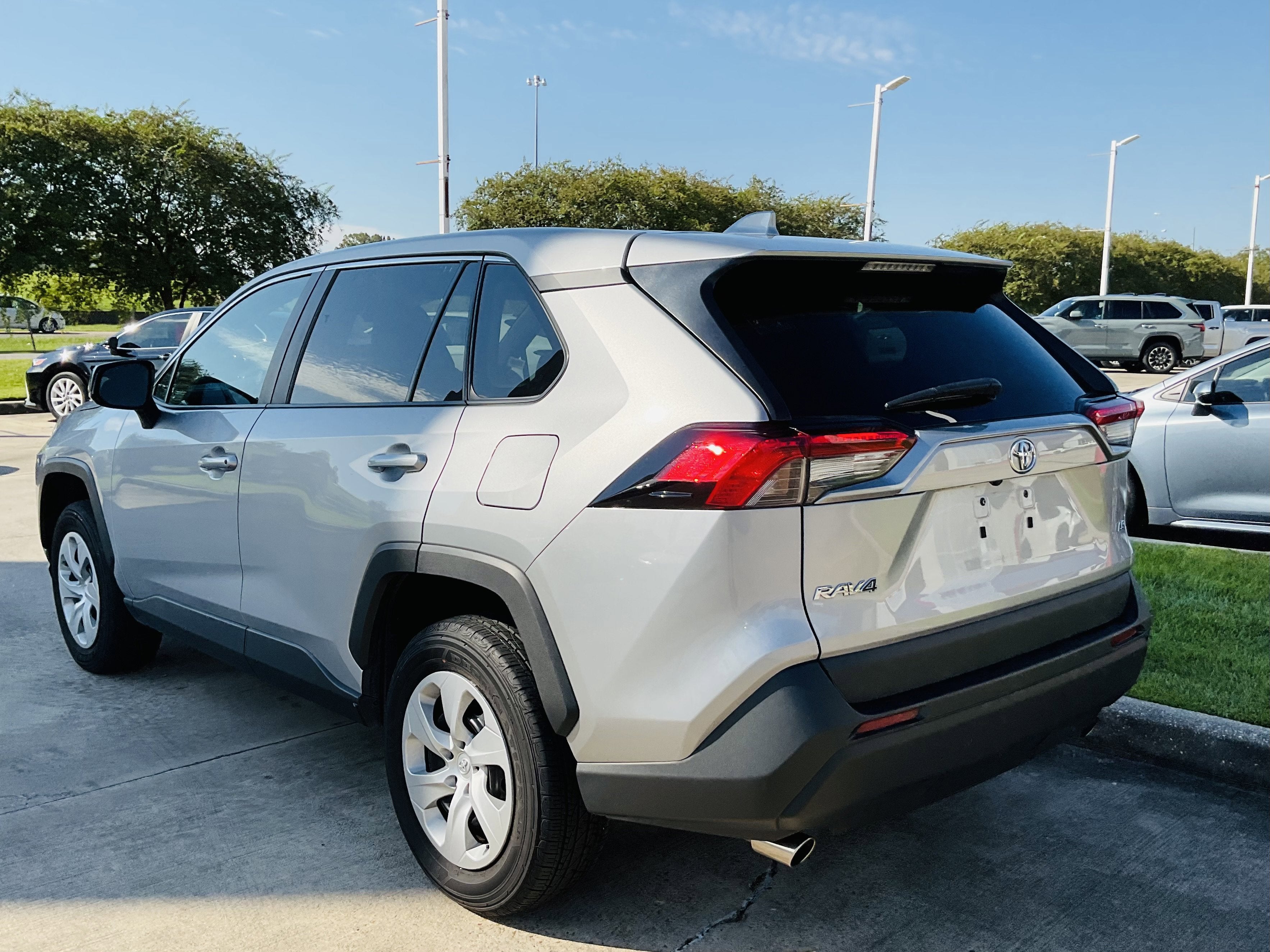 2024 Toyota RAV4 LE
