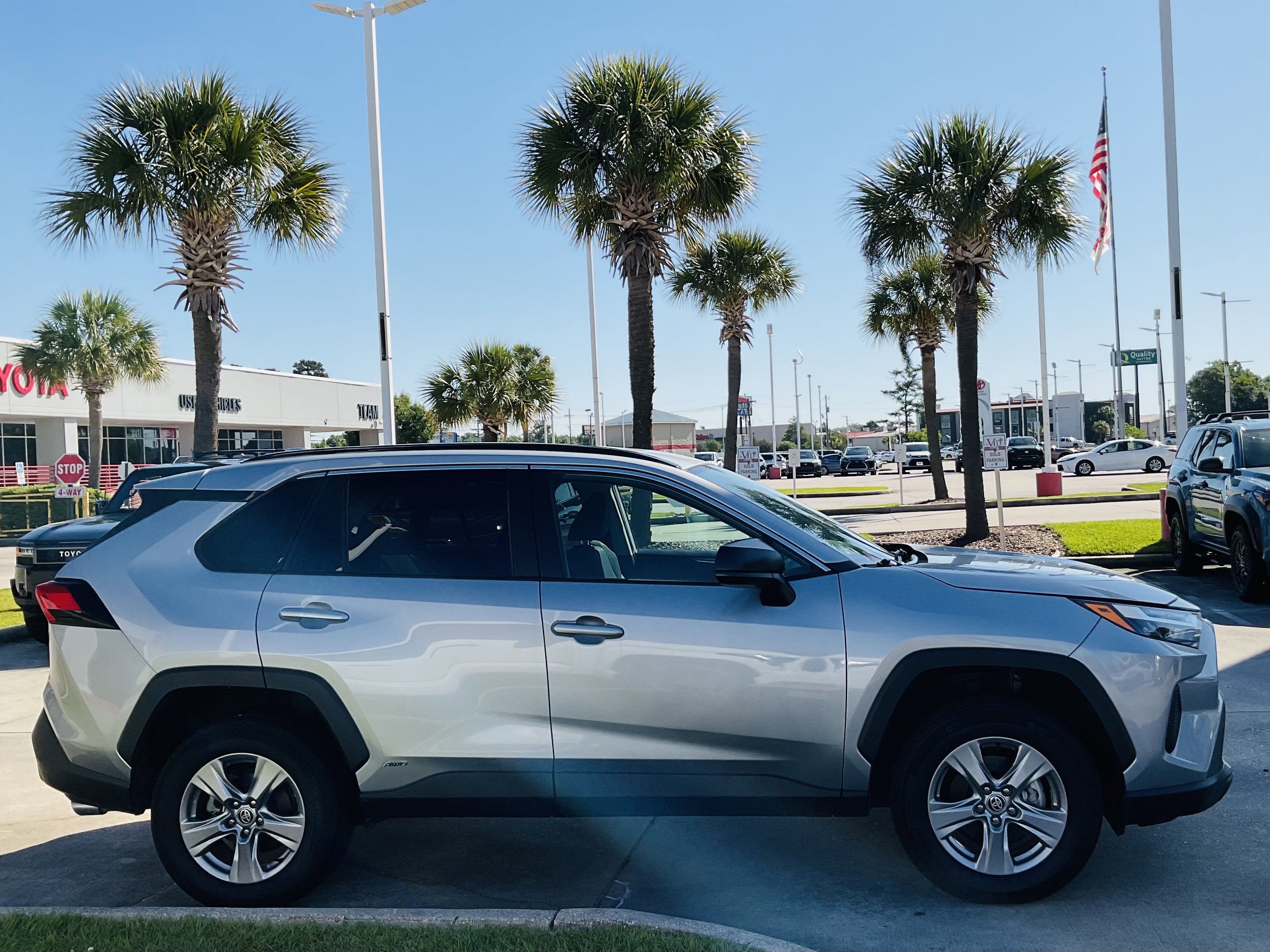 2025 Toyota RAV4 HYBRID Hybrid LE