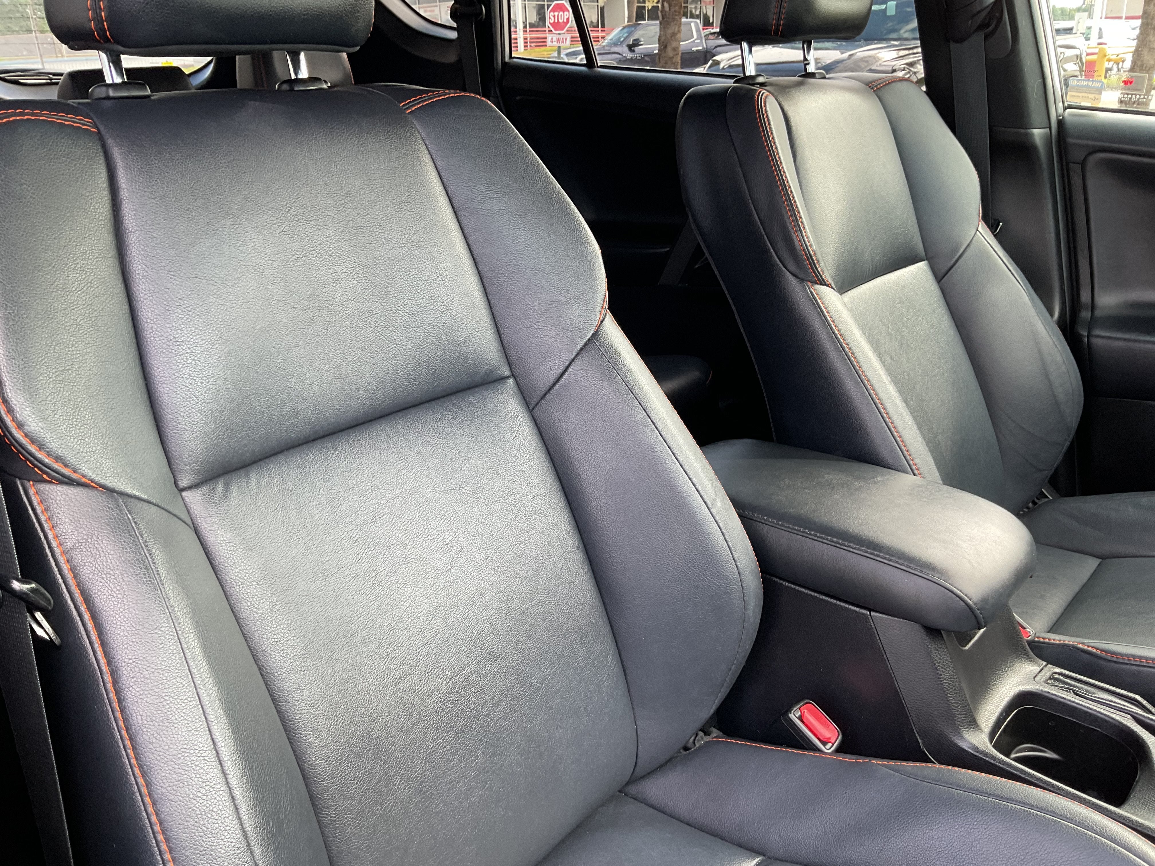 2018 Toyota RAV4 SE