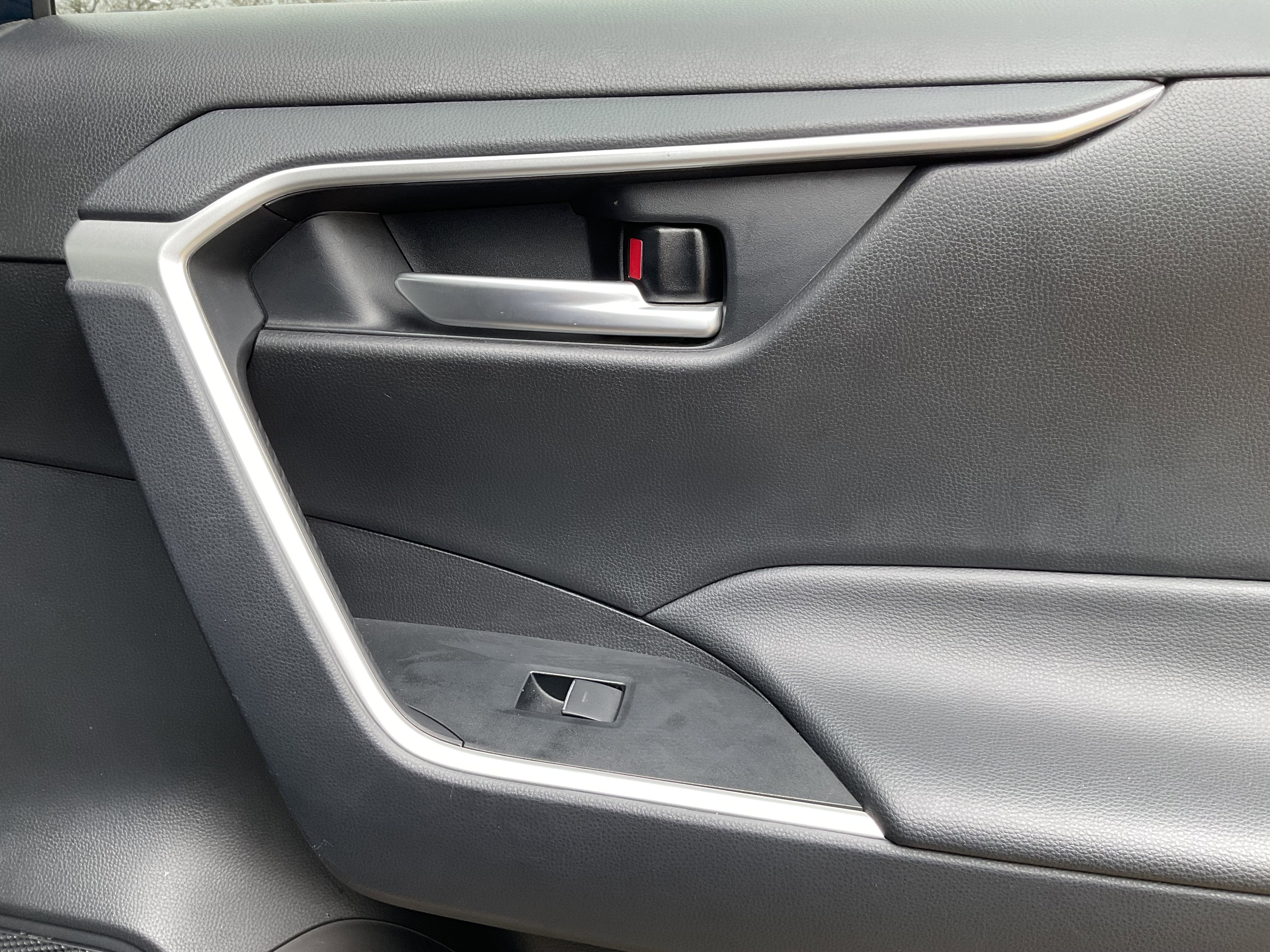 2025 Toyota RAV4 HYBRID Hybrid XLE