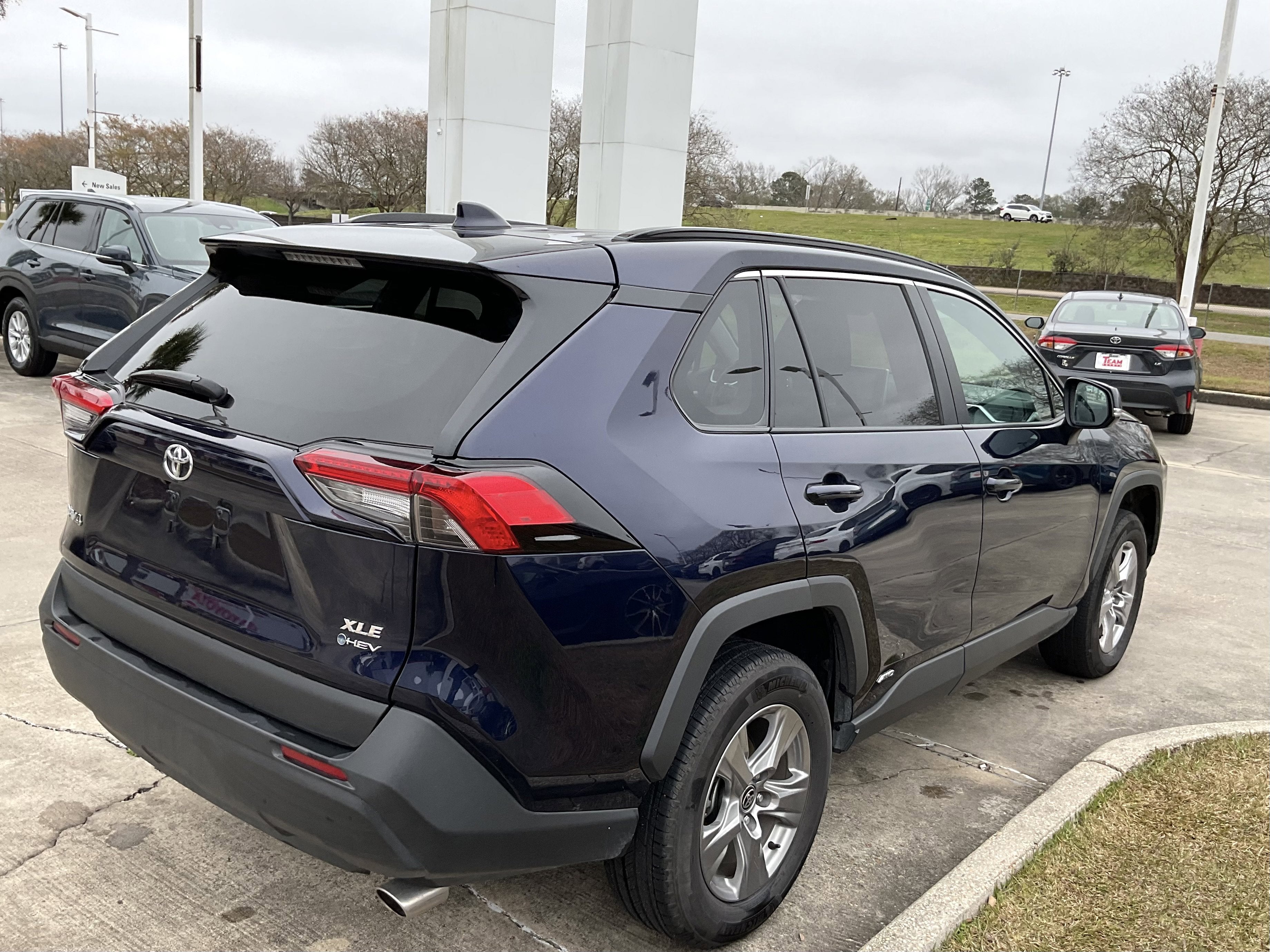 2025 Toyota RAV4 HYBRID Hybrid XLE