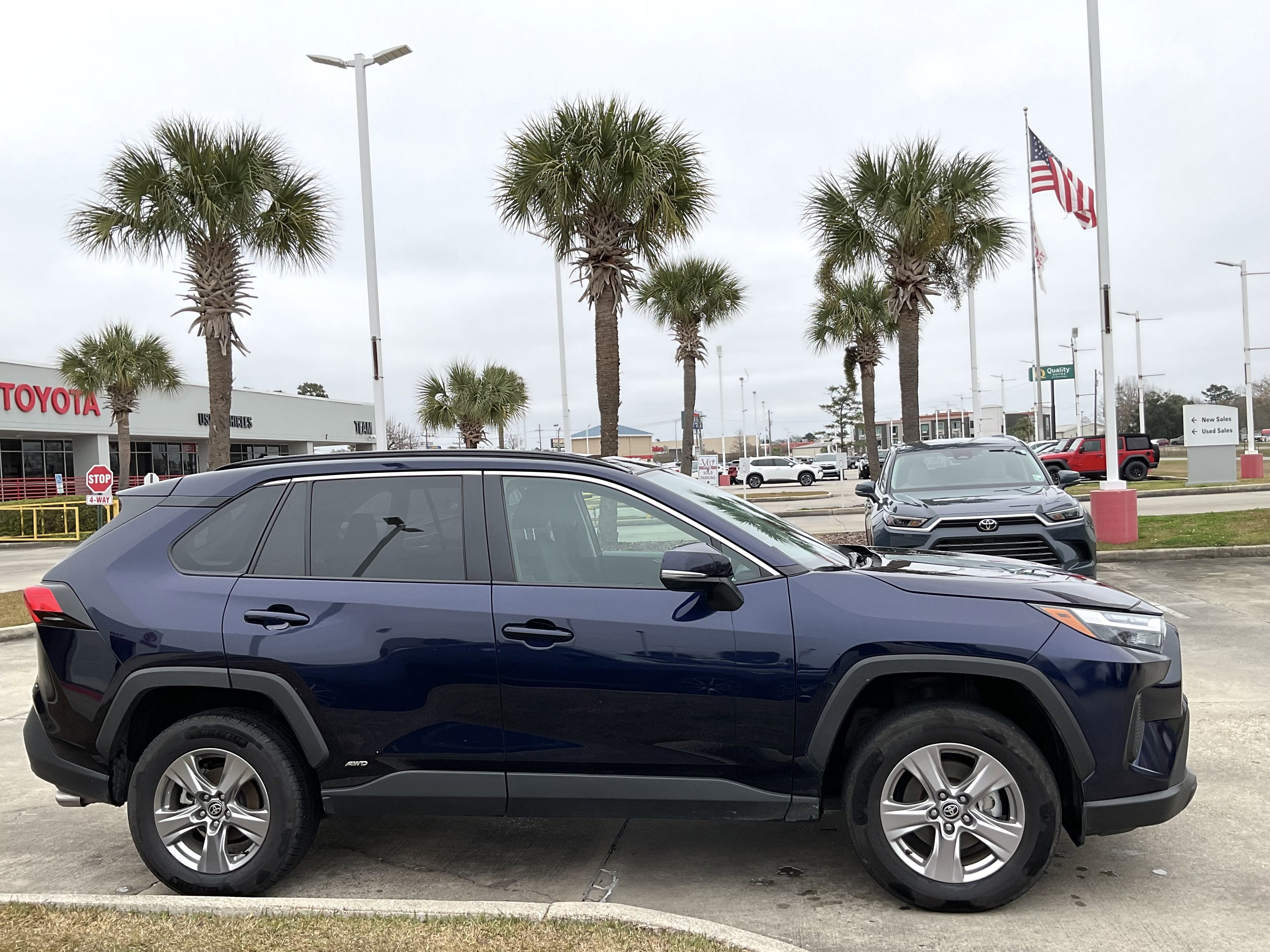 2025 Toyota RAV4 HYBRID Hybrid XLE