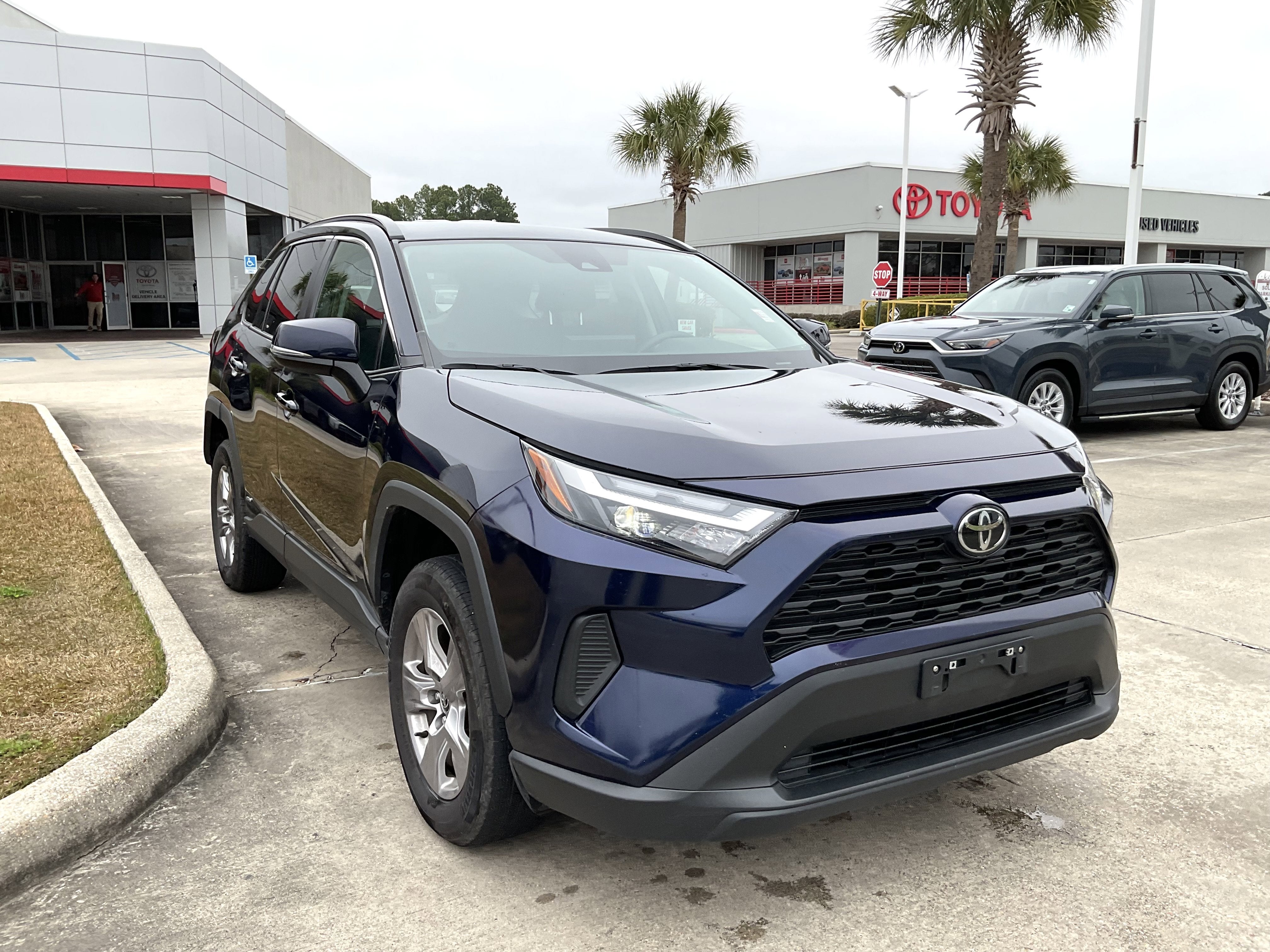 2025 Toyota RAV4 HYBRID Hybrid XLE