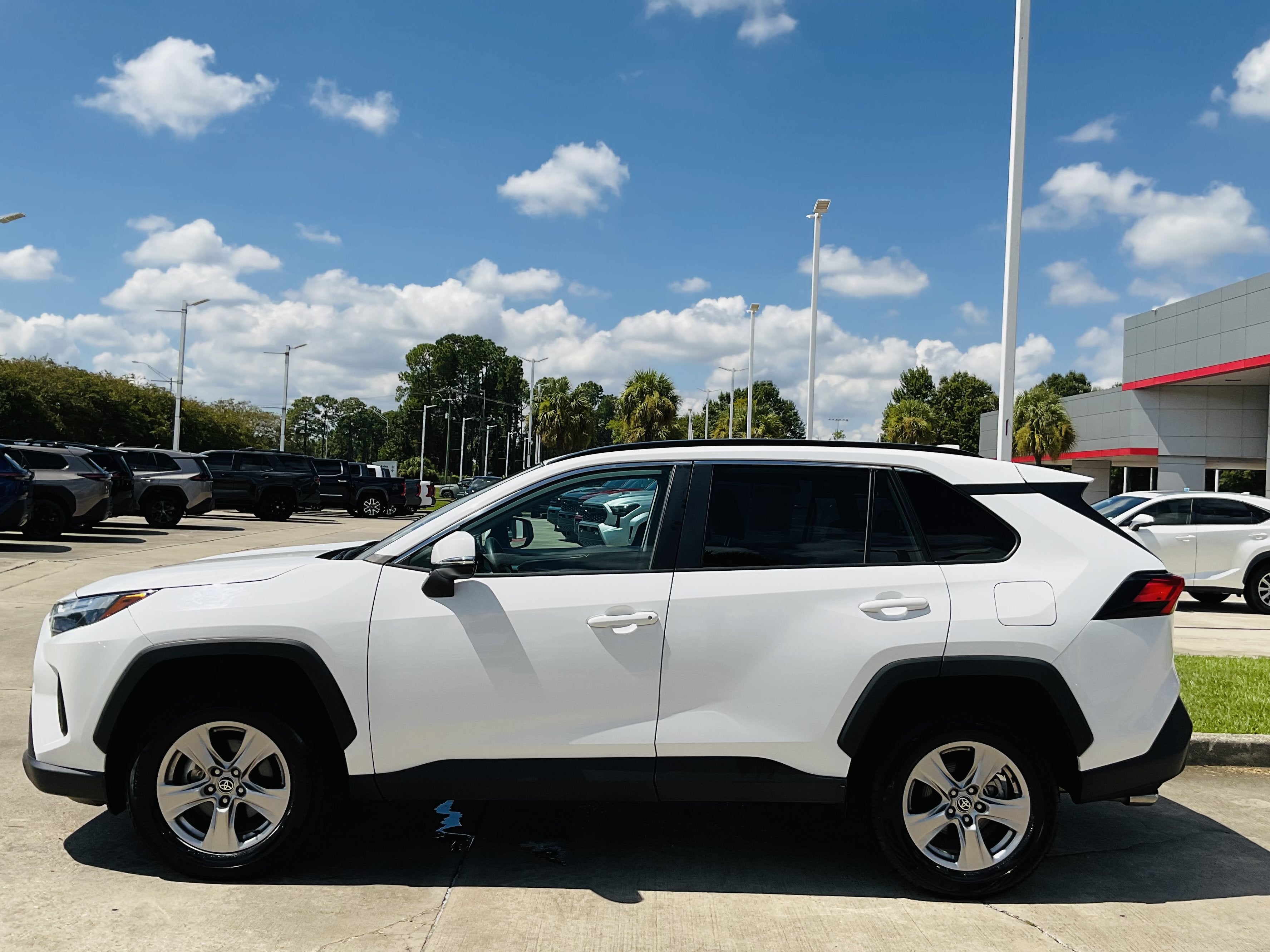 2024 Toyota RAV4 XLE
