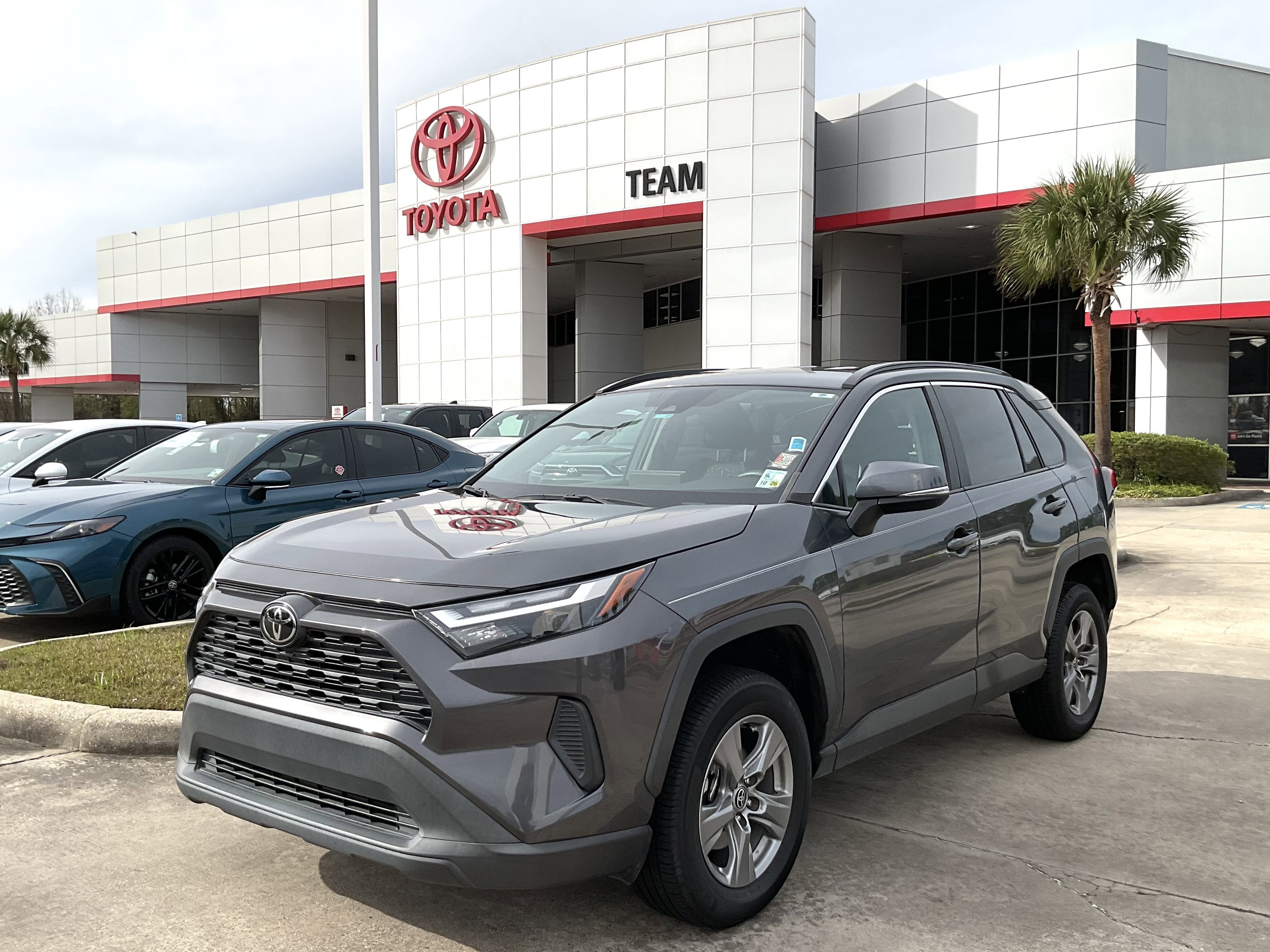 2022 Toyota RAV4 XLE