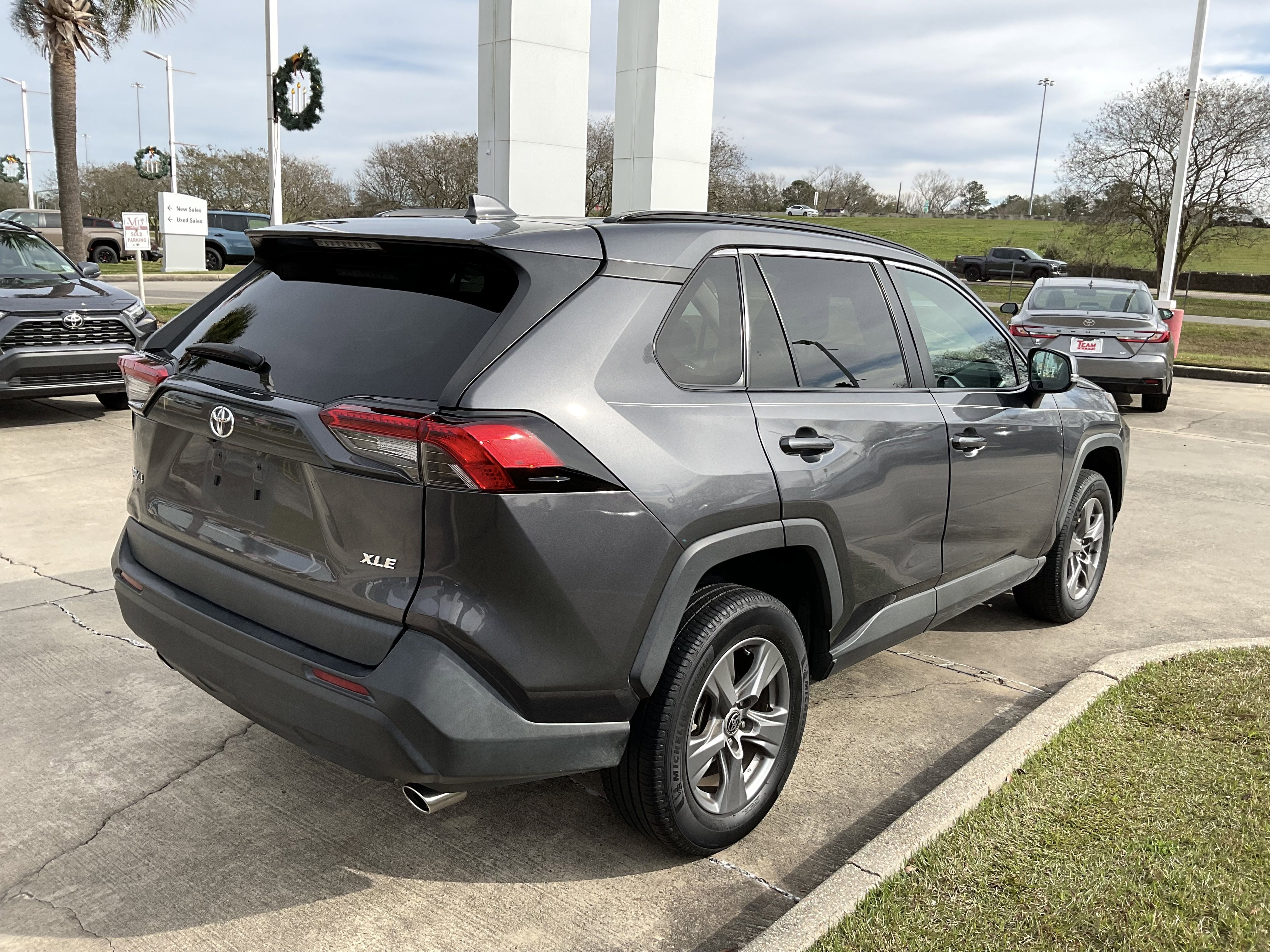 2022 Toyota RAV4 XLE