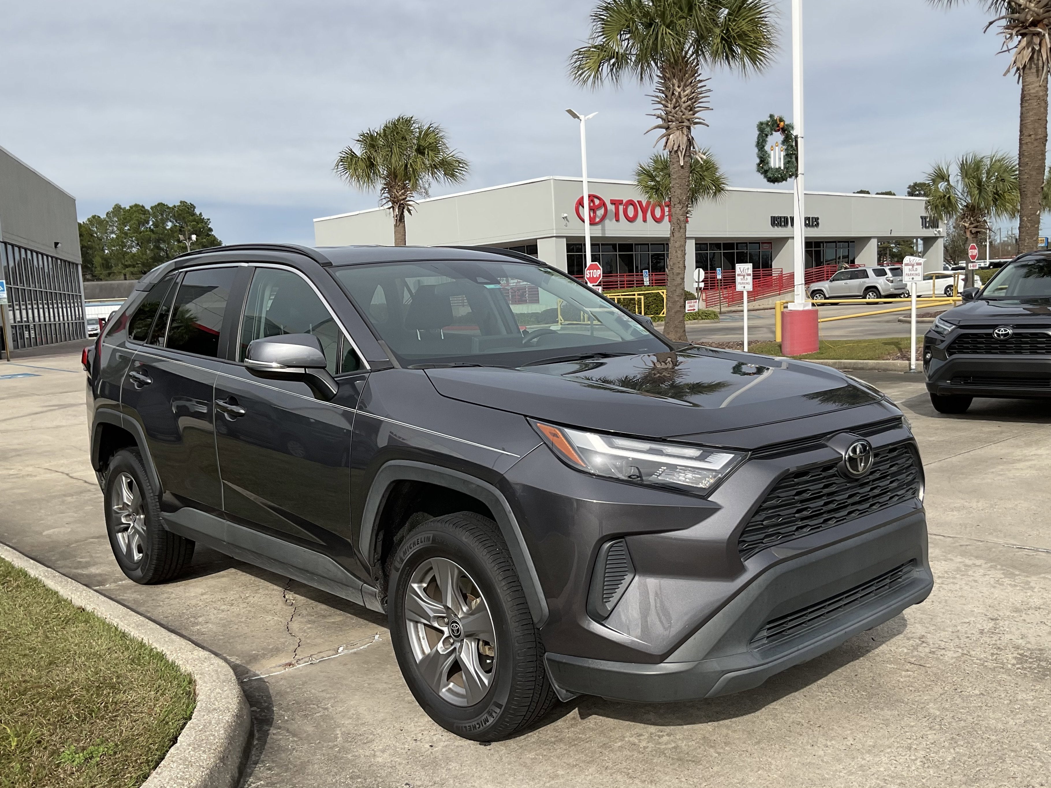 2022 Toyota RAV4 XLE