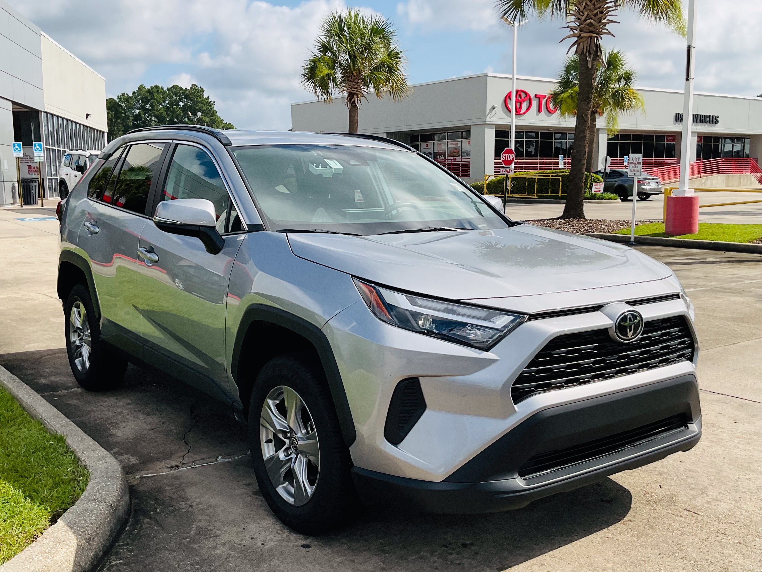 2025 Toyota RAV4 XLE