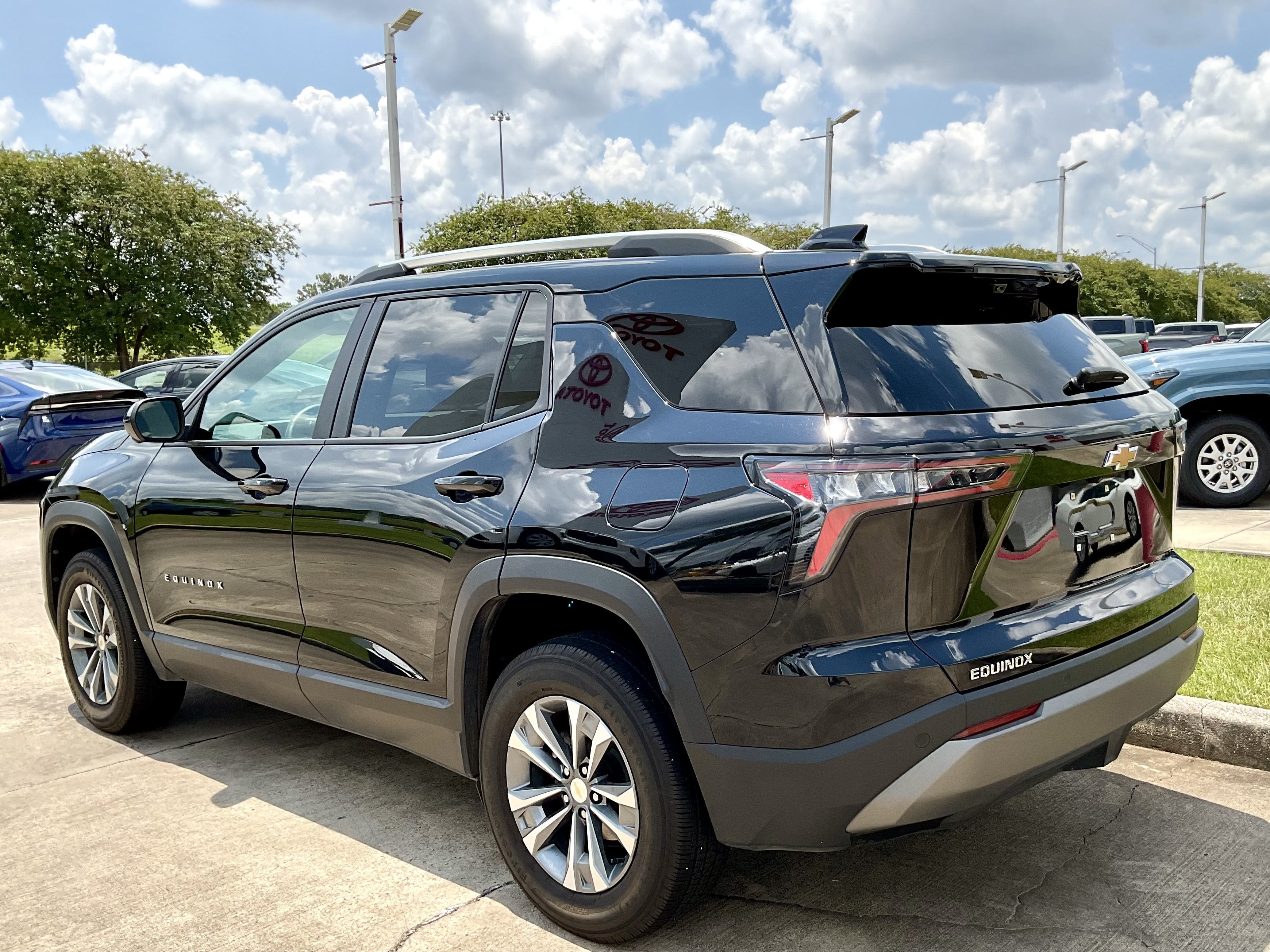 2025 Chevrolet Equinox FWD LT