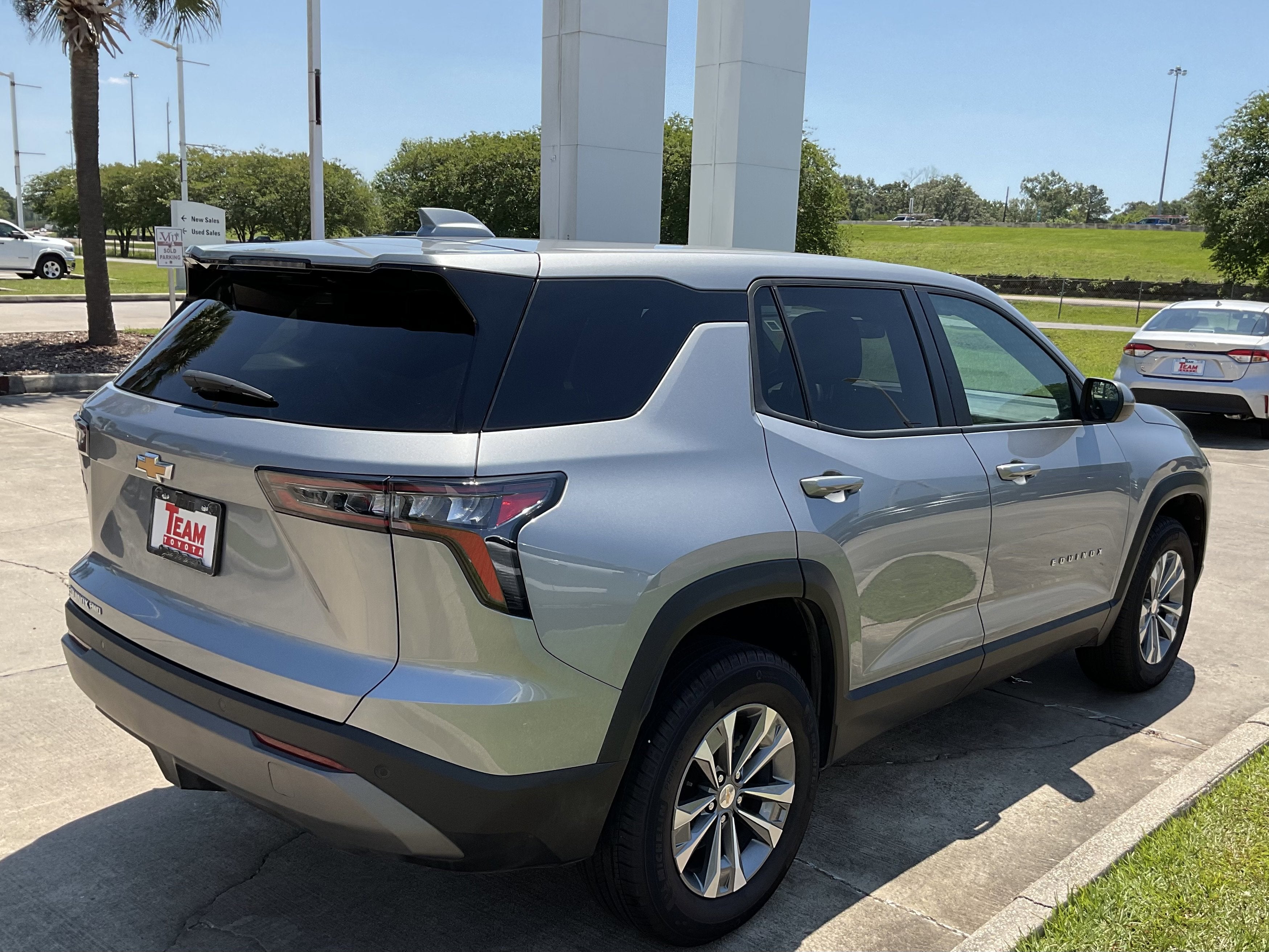 2025 Chevrolet Equinox AWD LT