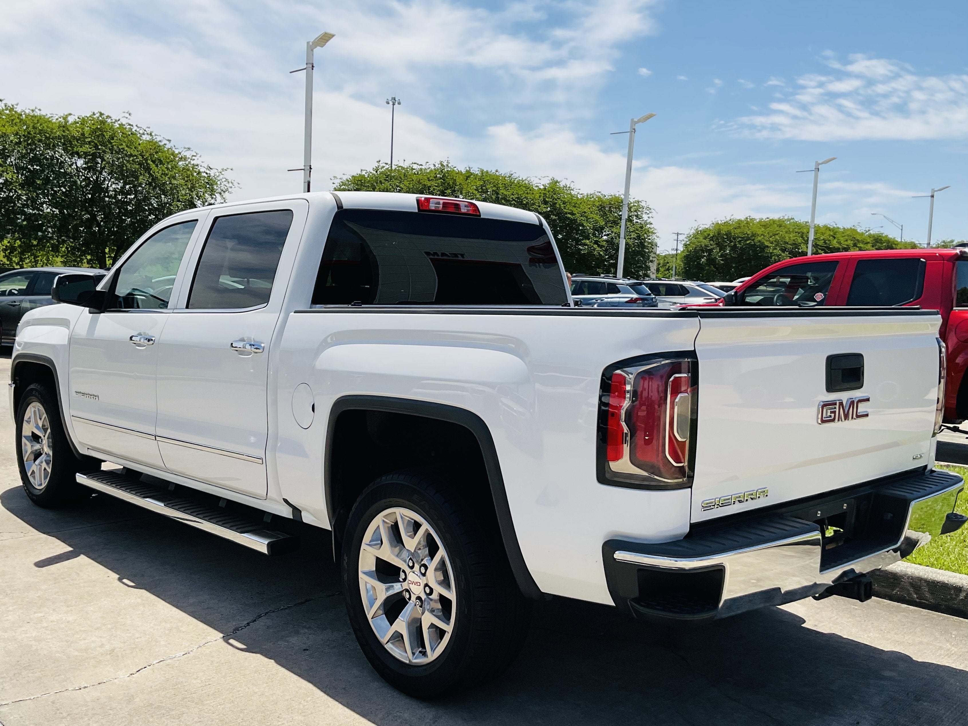 2018 GMC Sierra SLT