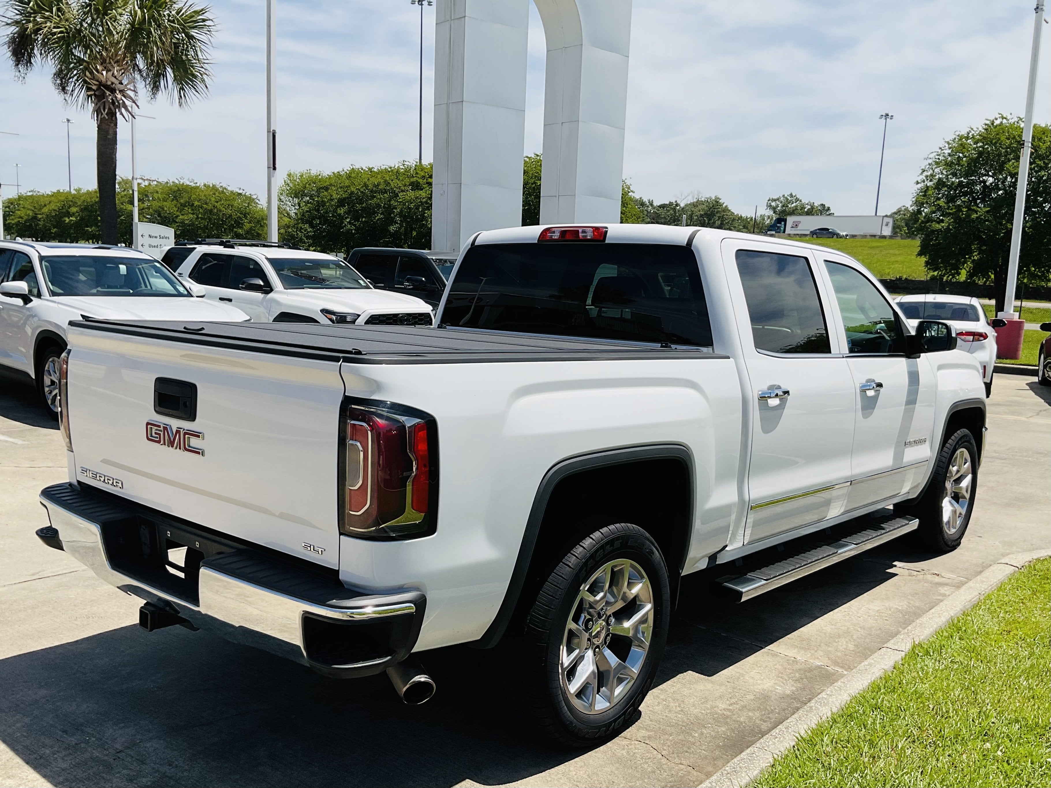 2018 GMC Sierra SLT