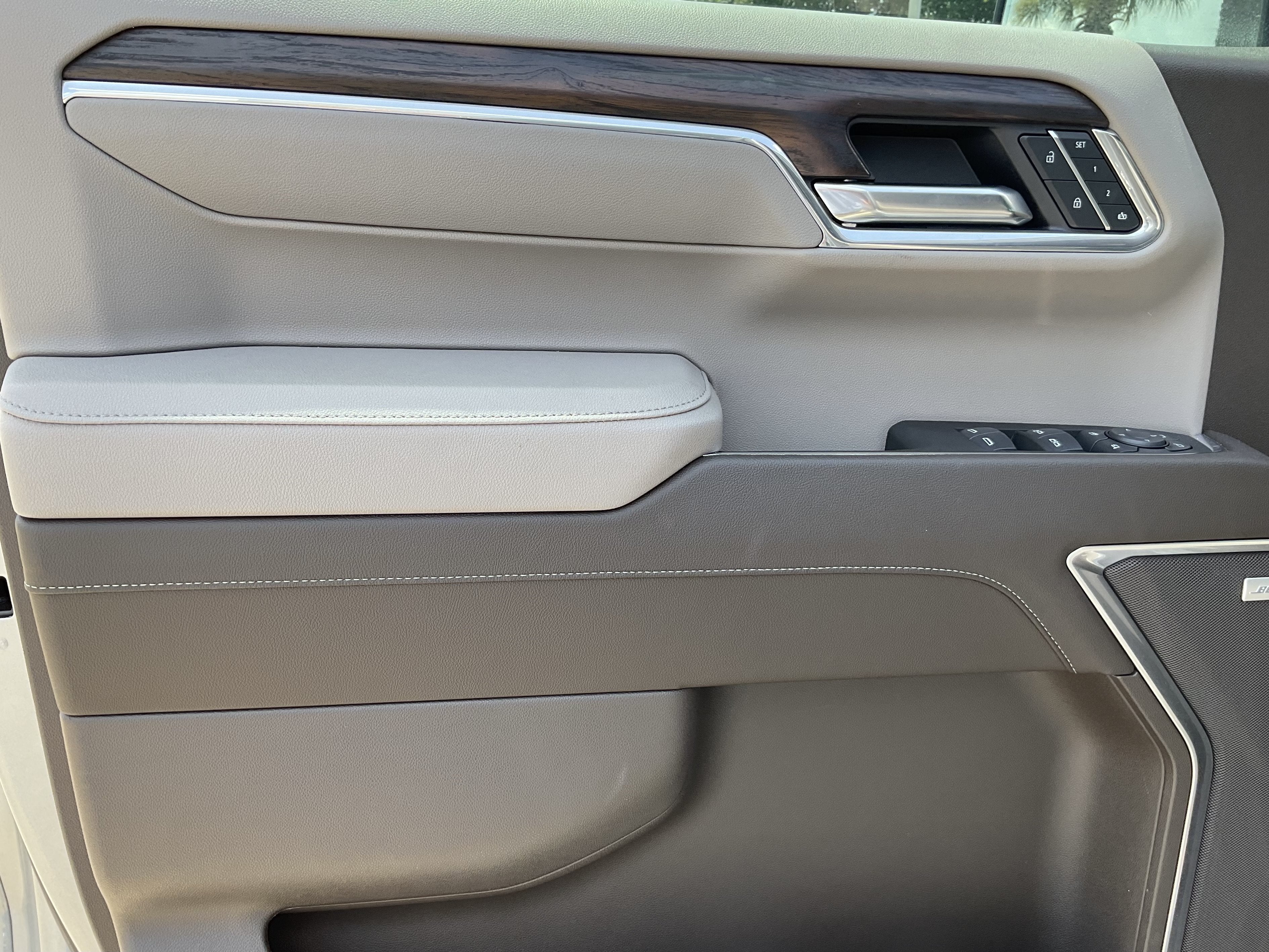 2025 GMC Sierra SLT
