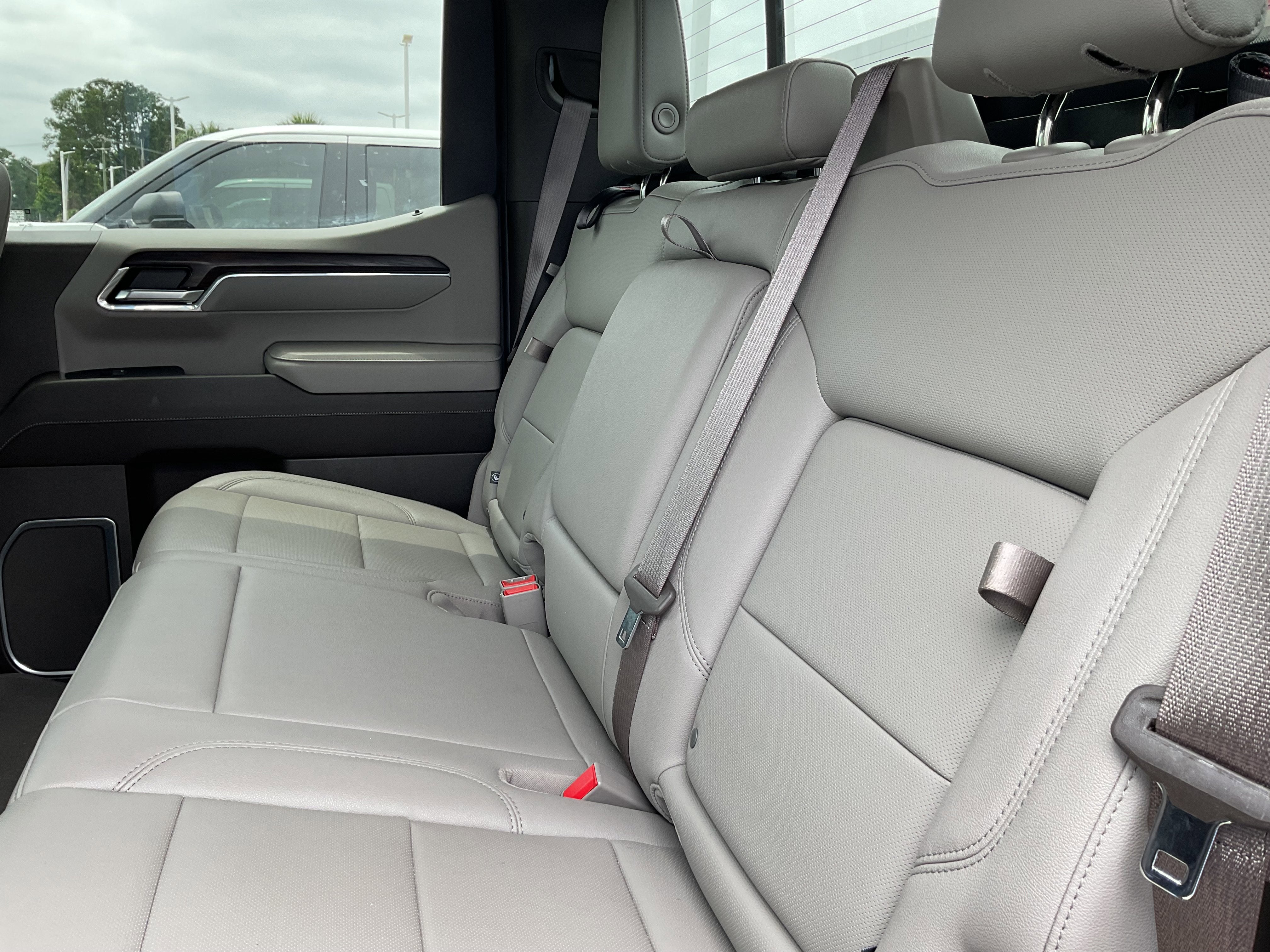 2023 GMC Sierra SLT