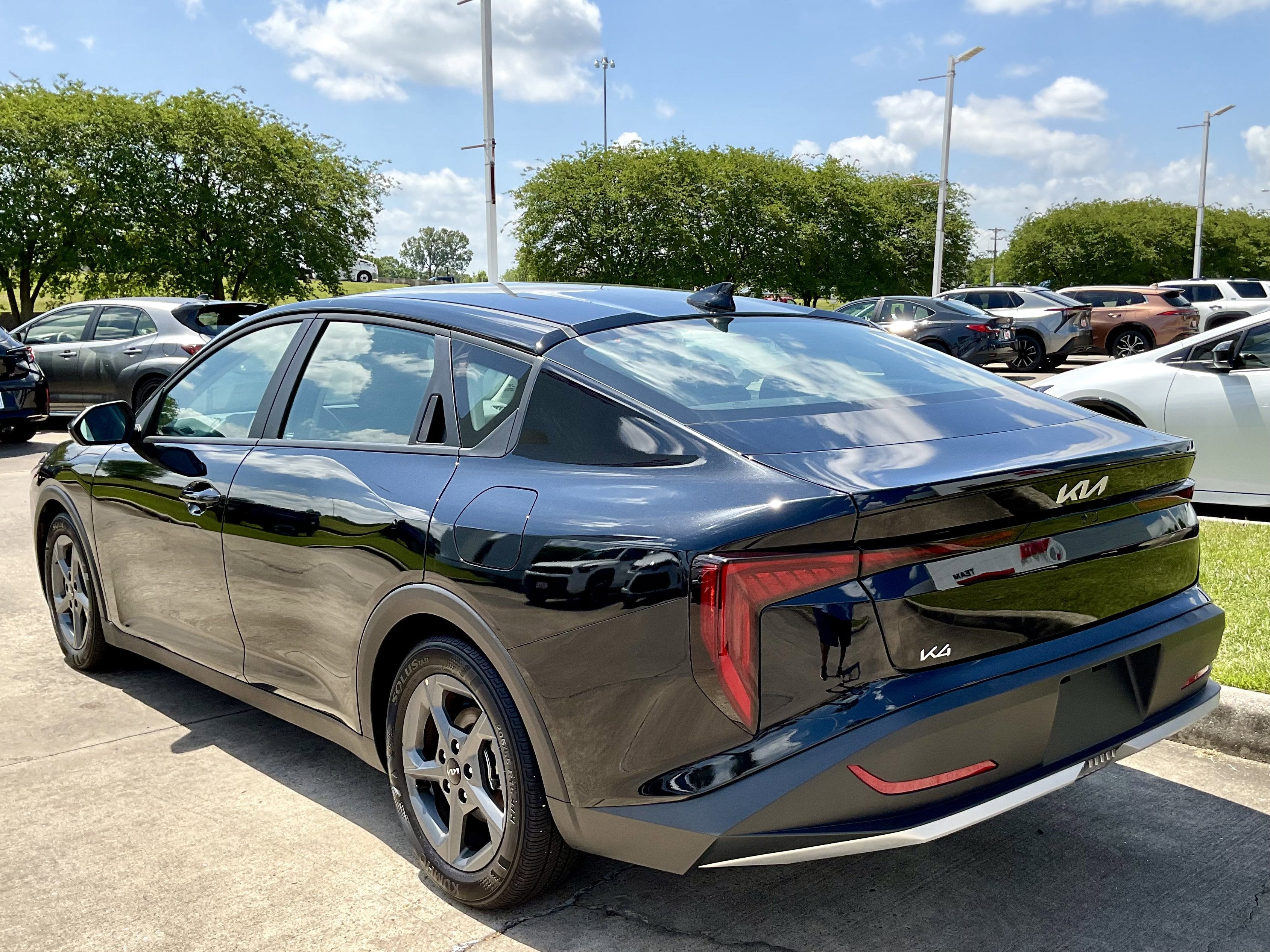 2025 Kia K4 LXS