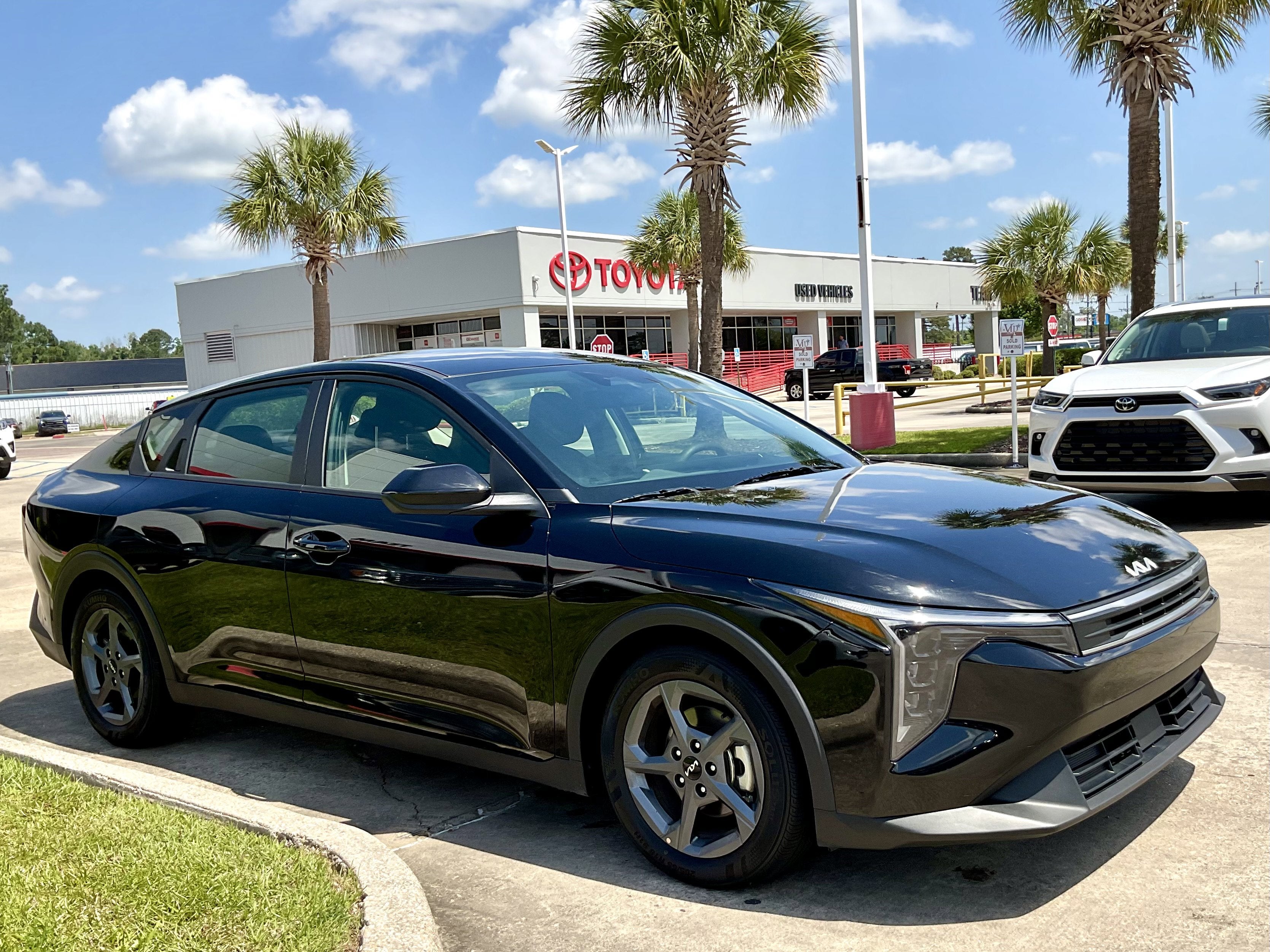 2025 Kia K4 LXS