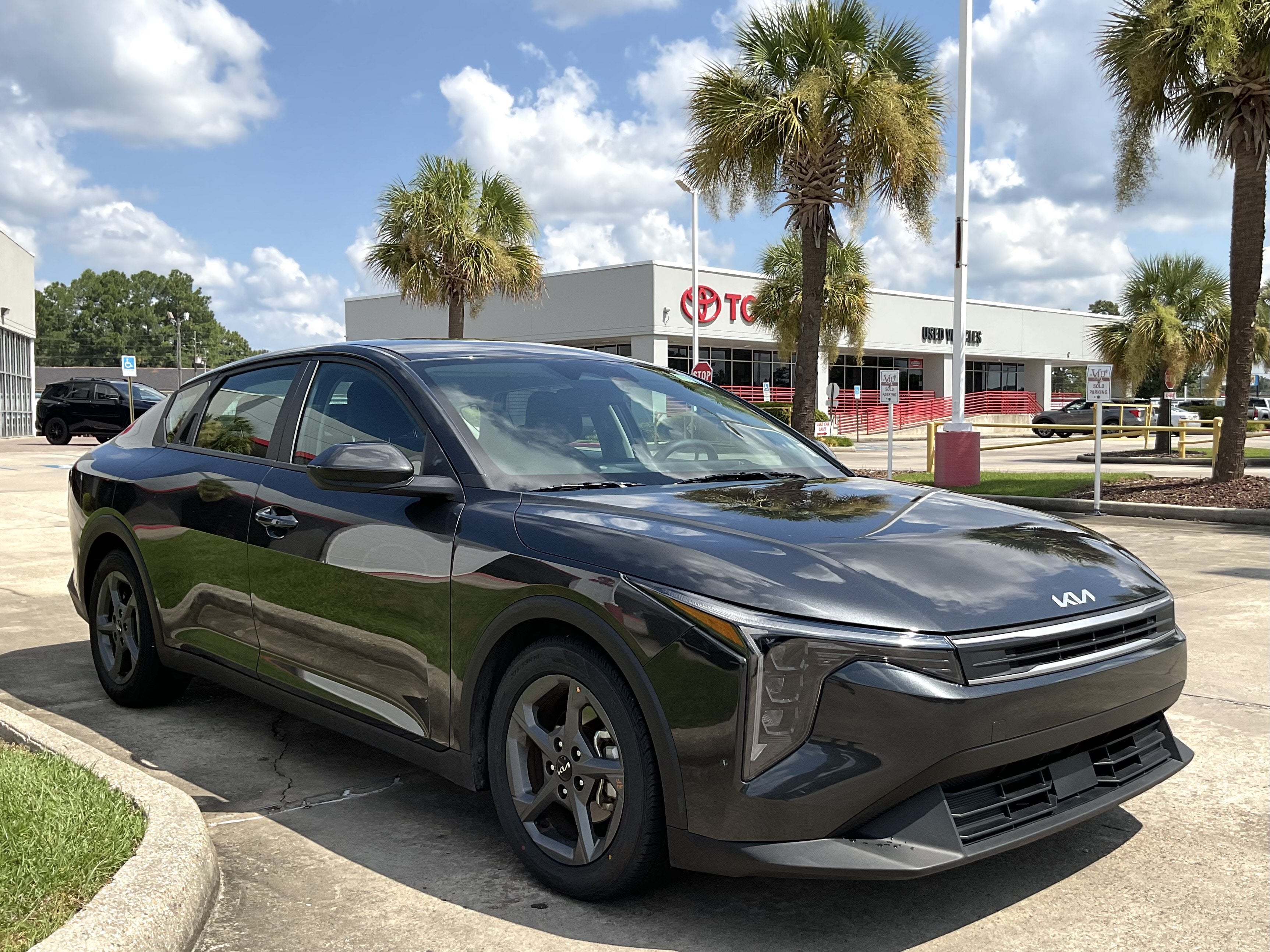 2025 Kia K4 LXS