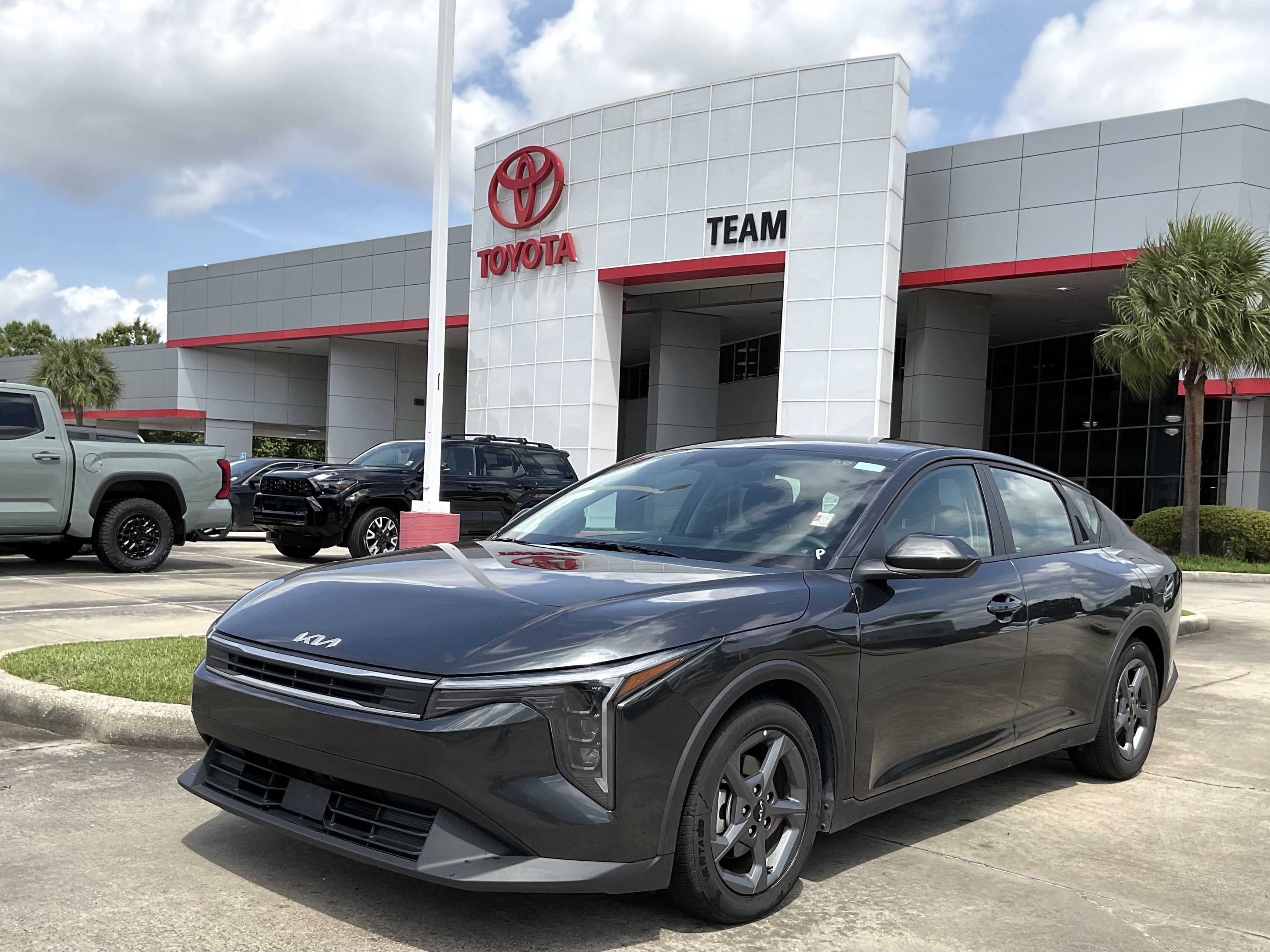 2025 Kia K4 LXS
