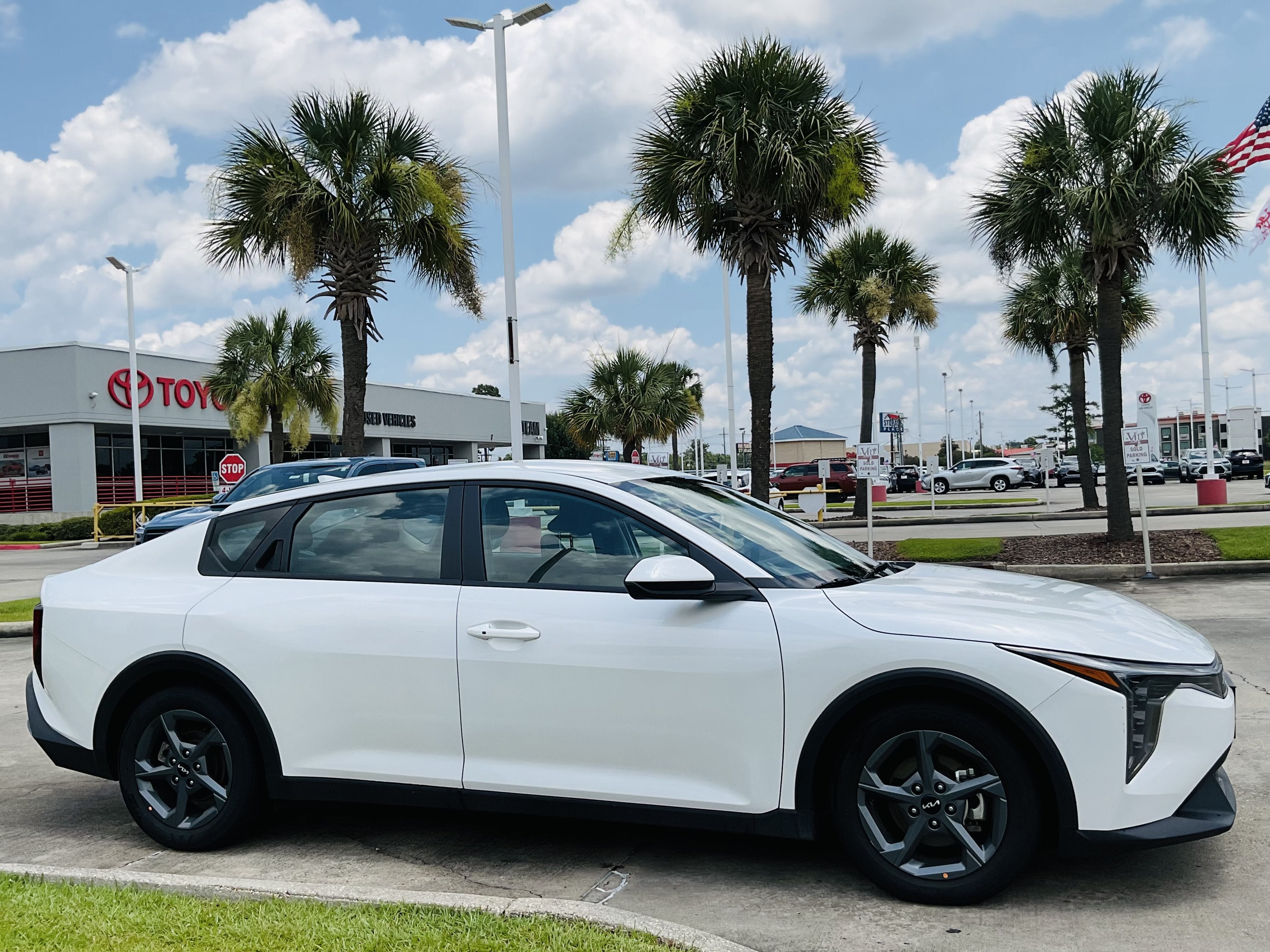 2025 Kia K4 LXS