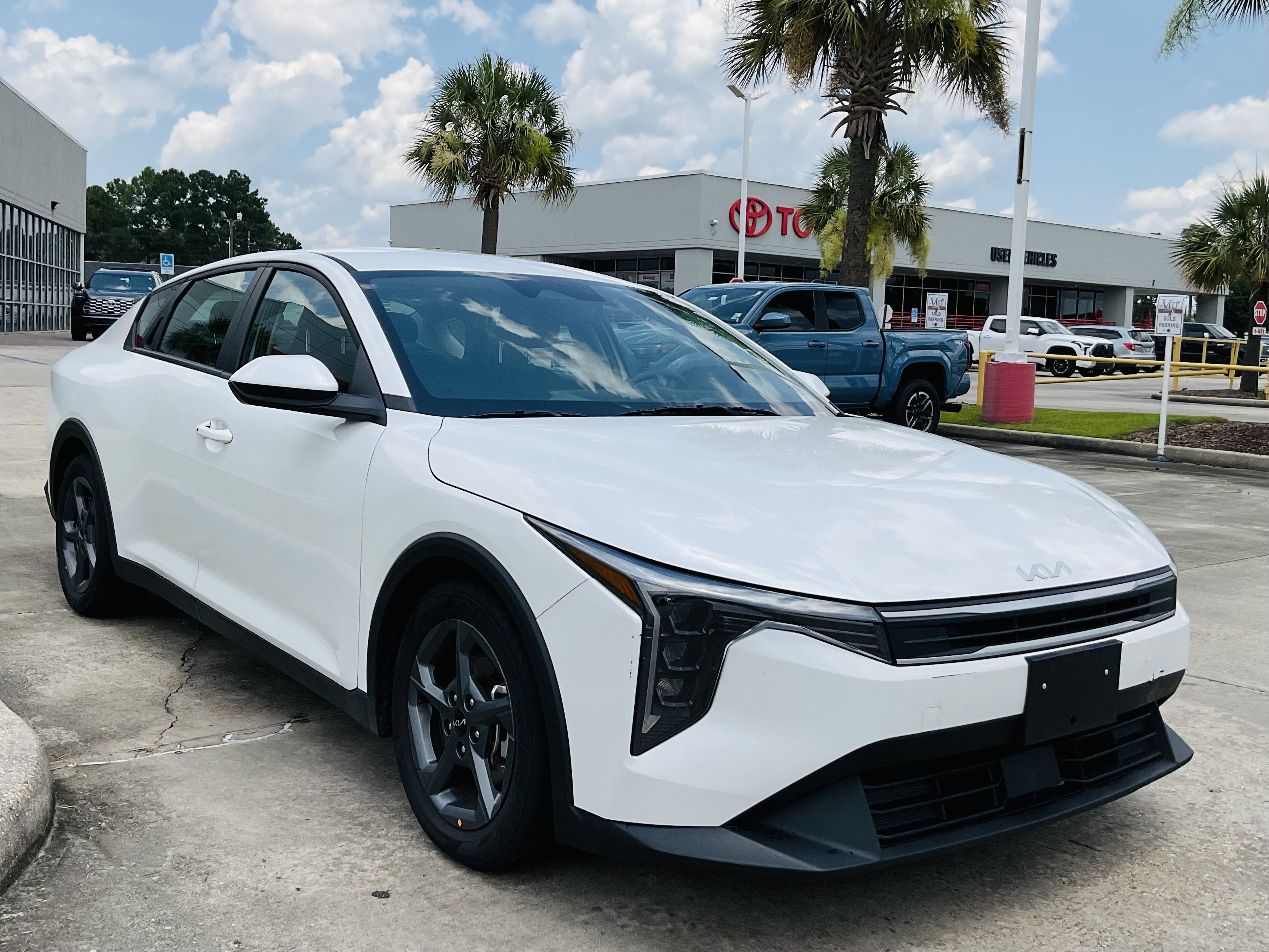 2025 Kia K4 LXS